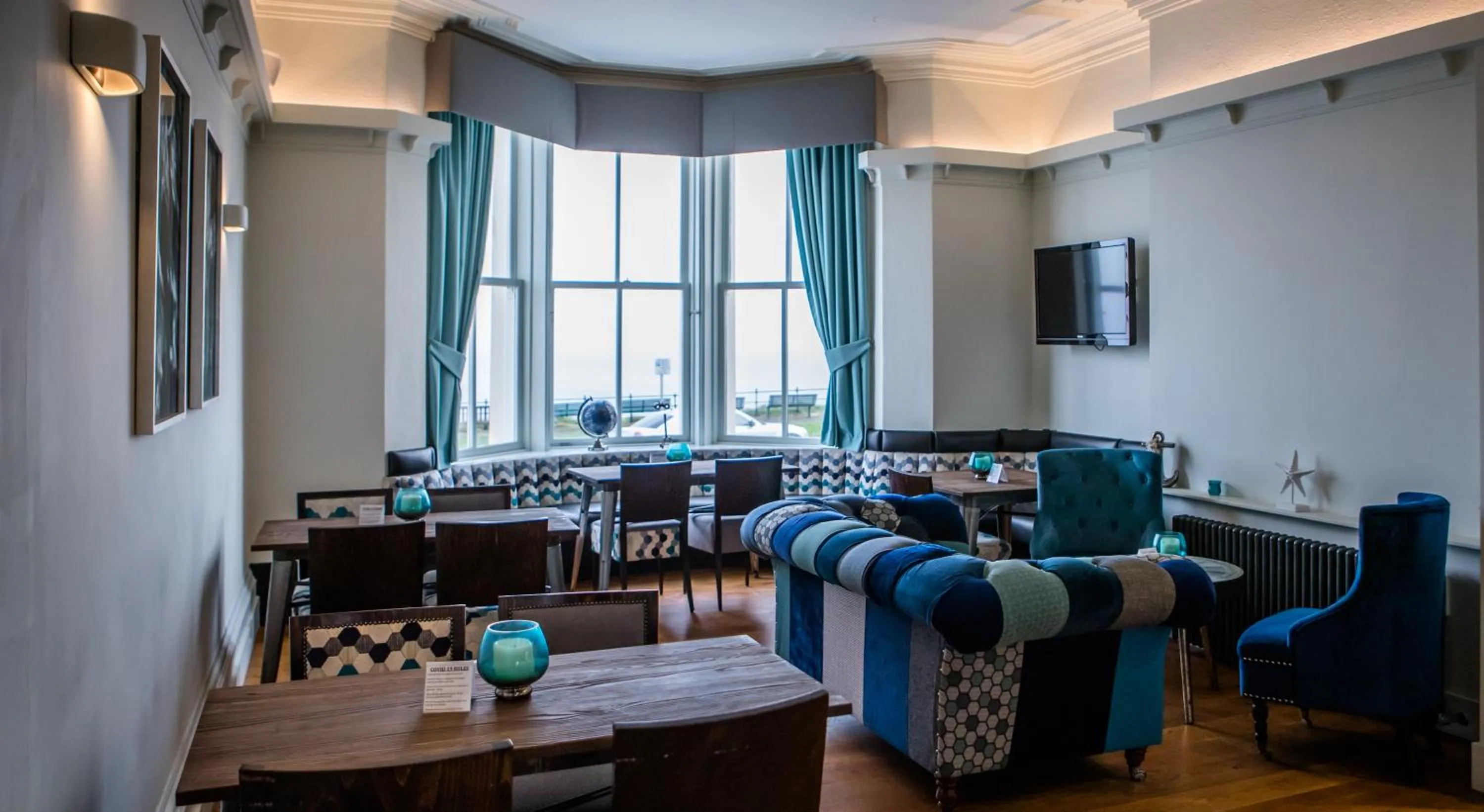 Restaurant/places to eat in Delmont Hotel & View Restaurant