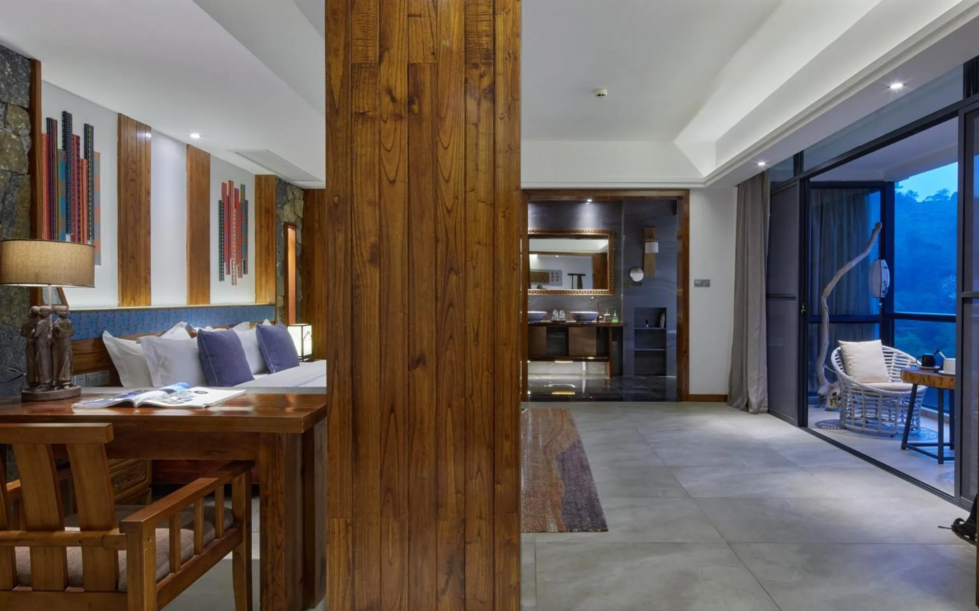 Photo of the whole room, Bed in Li River Resort