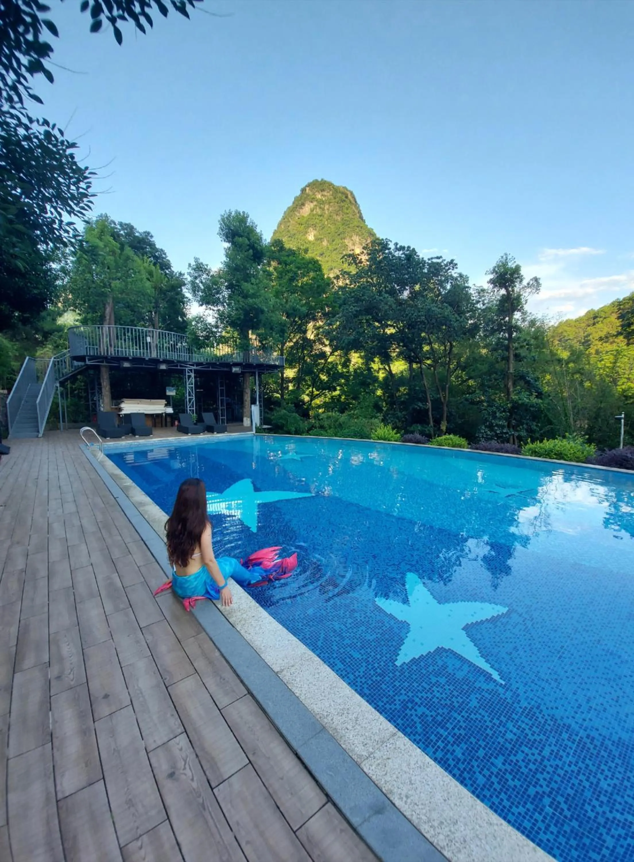 Swimming pool in Li River Resort