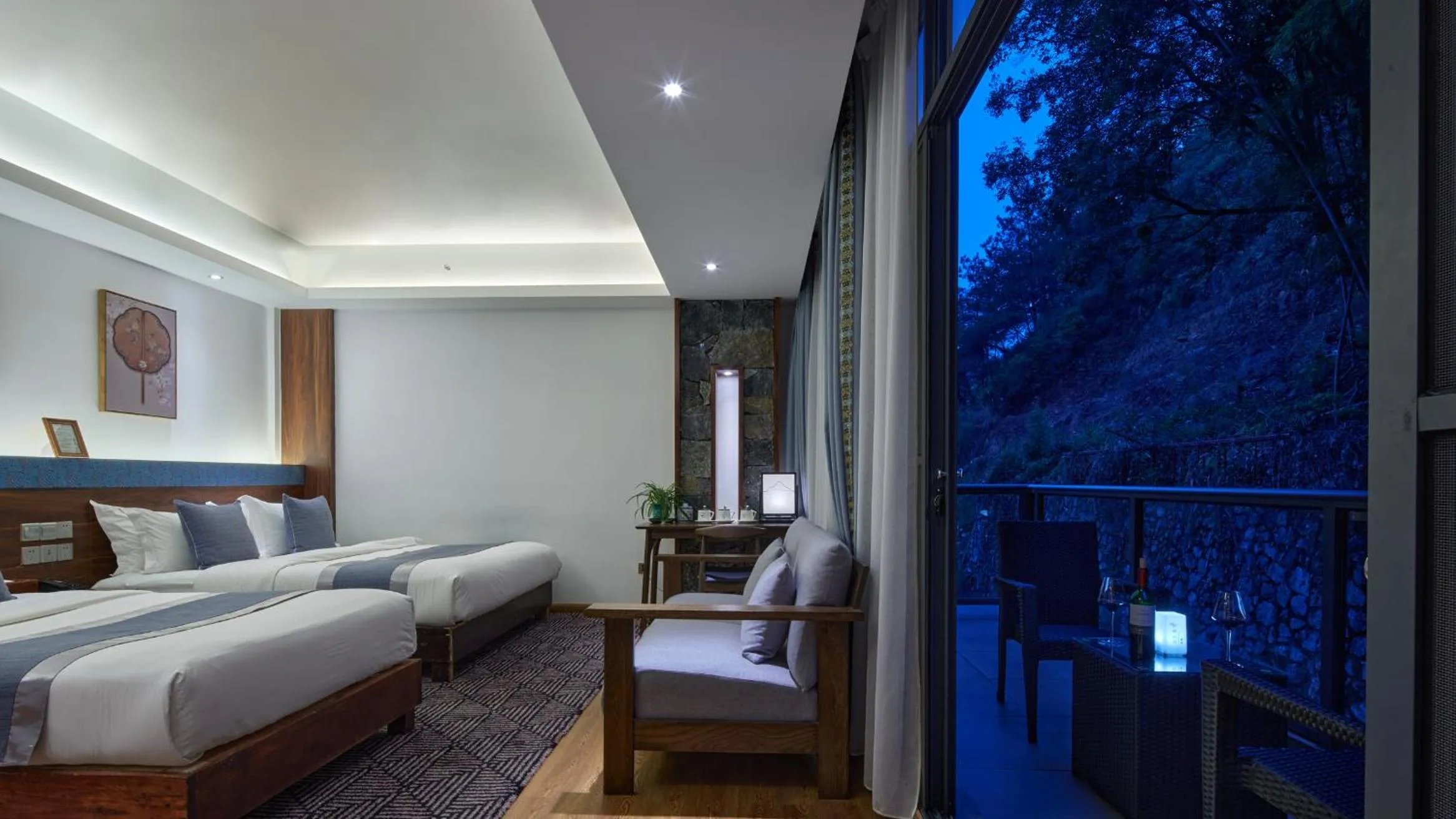 Photo of the whole room, Bed in Li River Resort