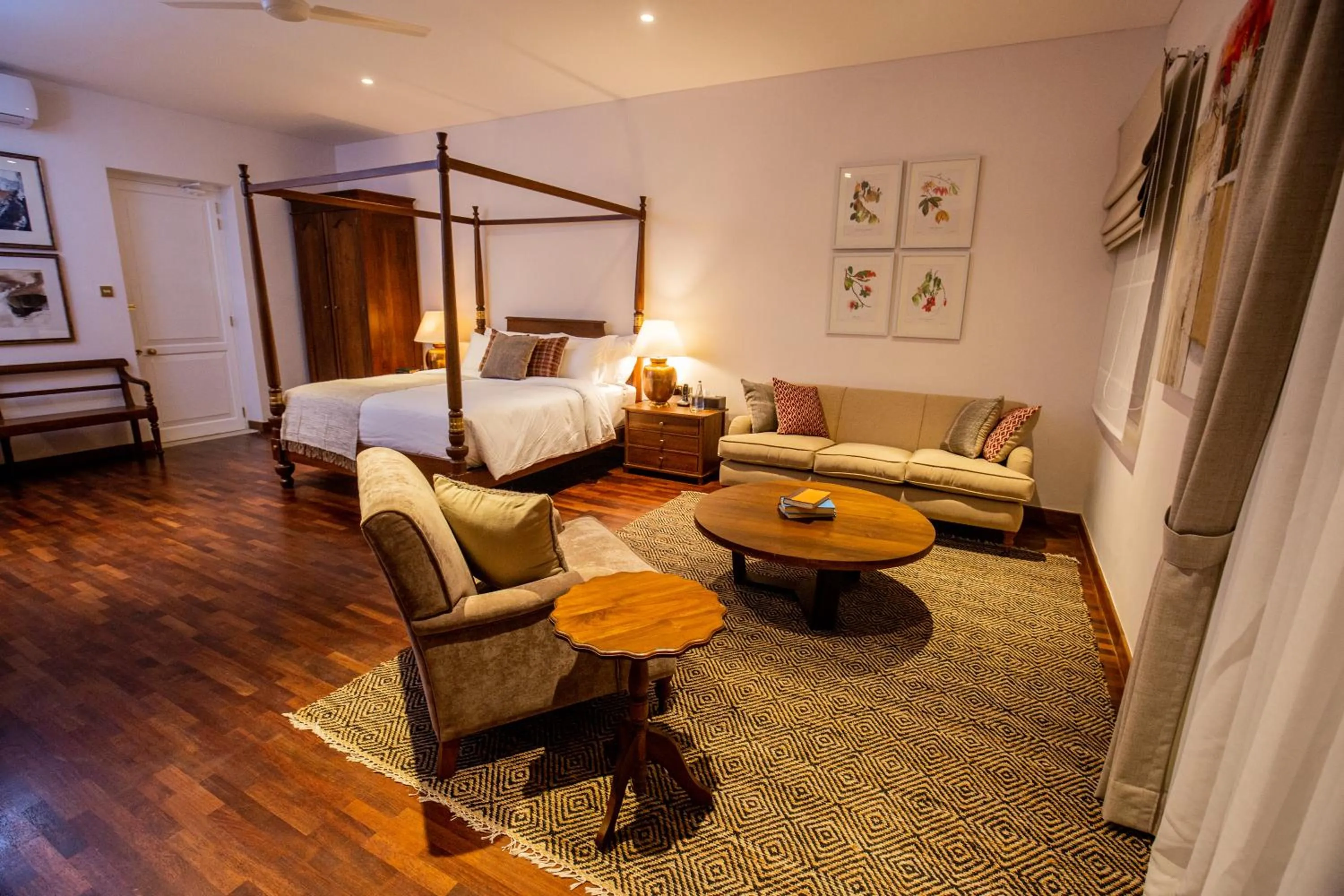 Bed in W15 Hanthana Estate Kandy