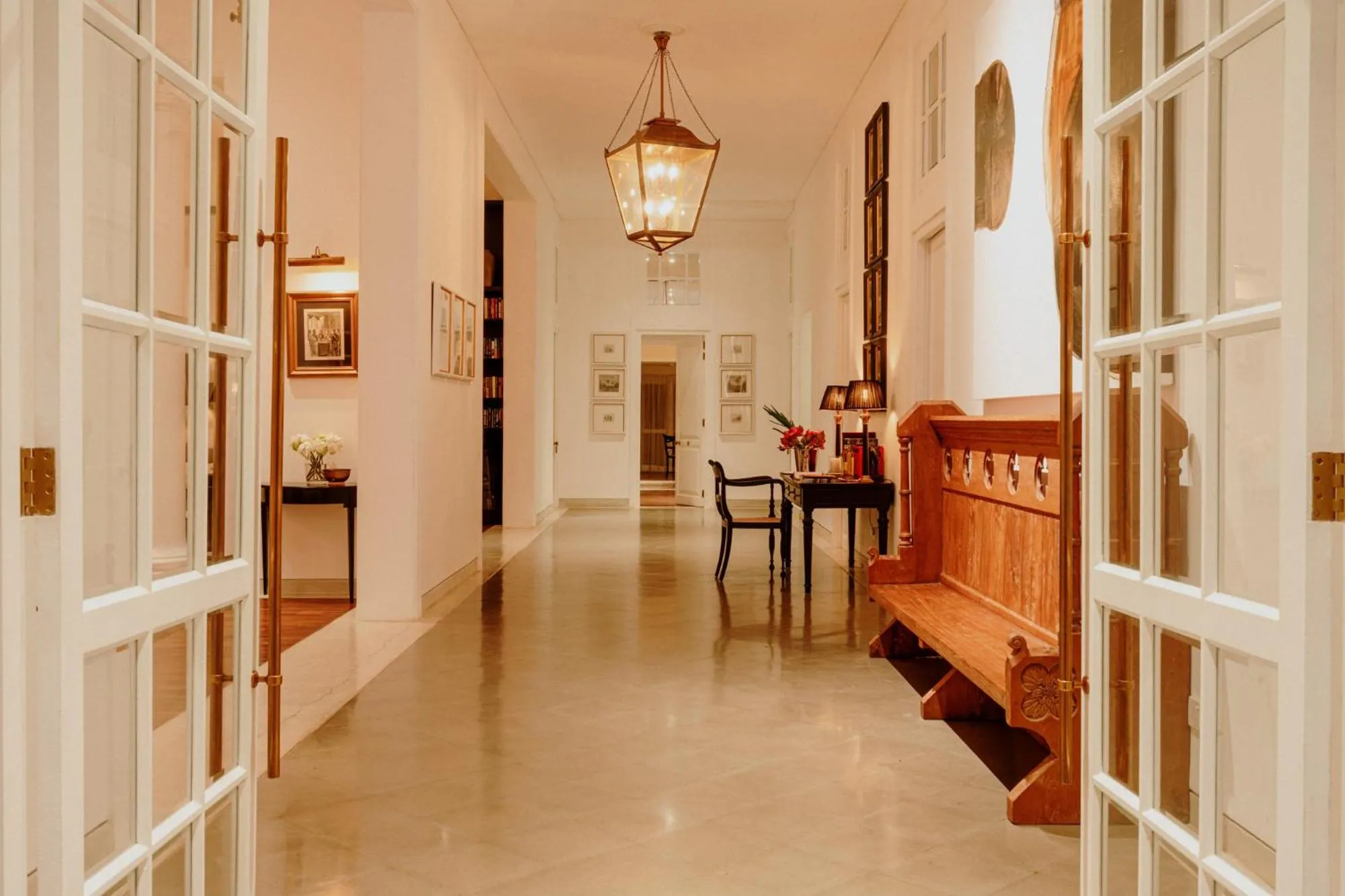 Seating area, Bed in W15 Hanthana Estate Kandy