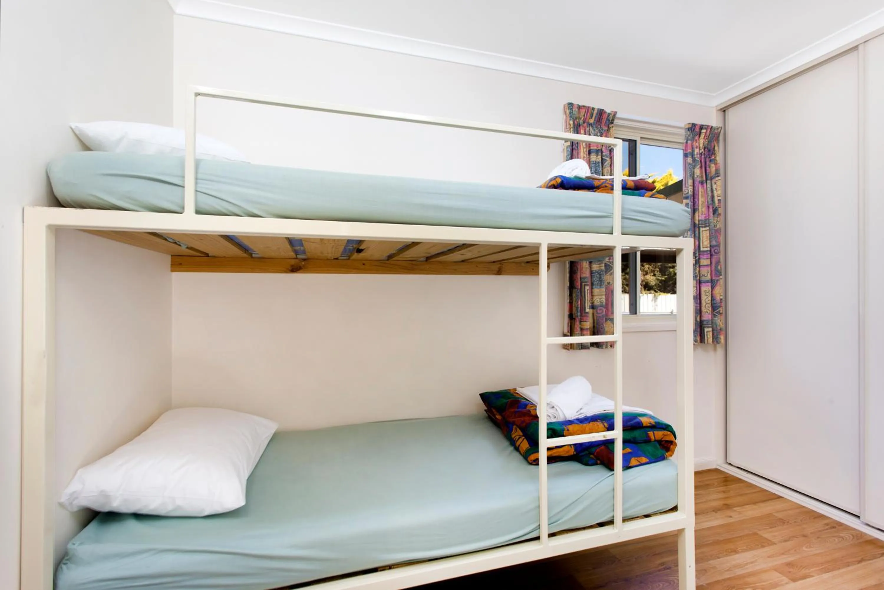 bunk bed, Bed in Armidale Tourist Park