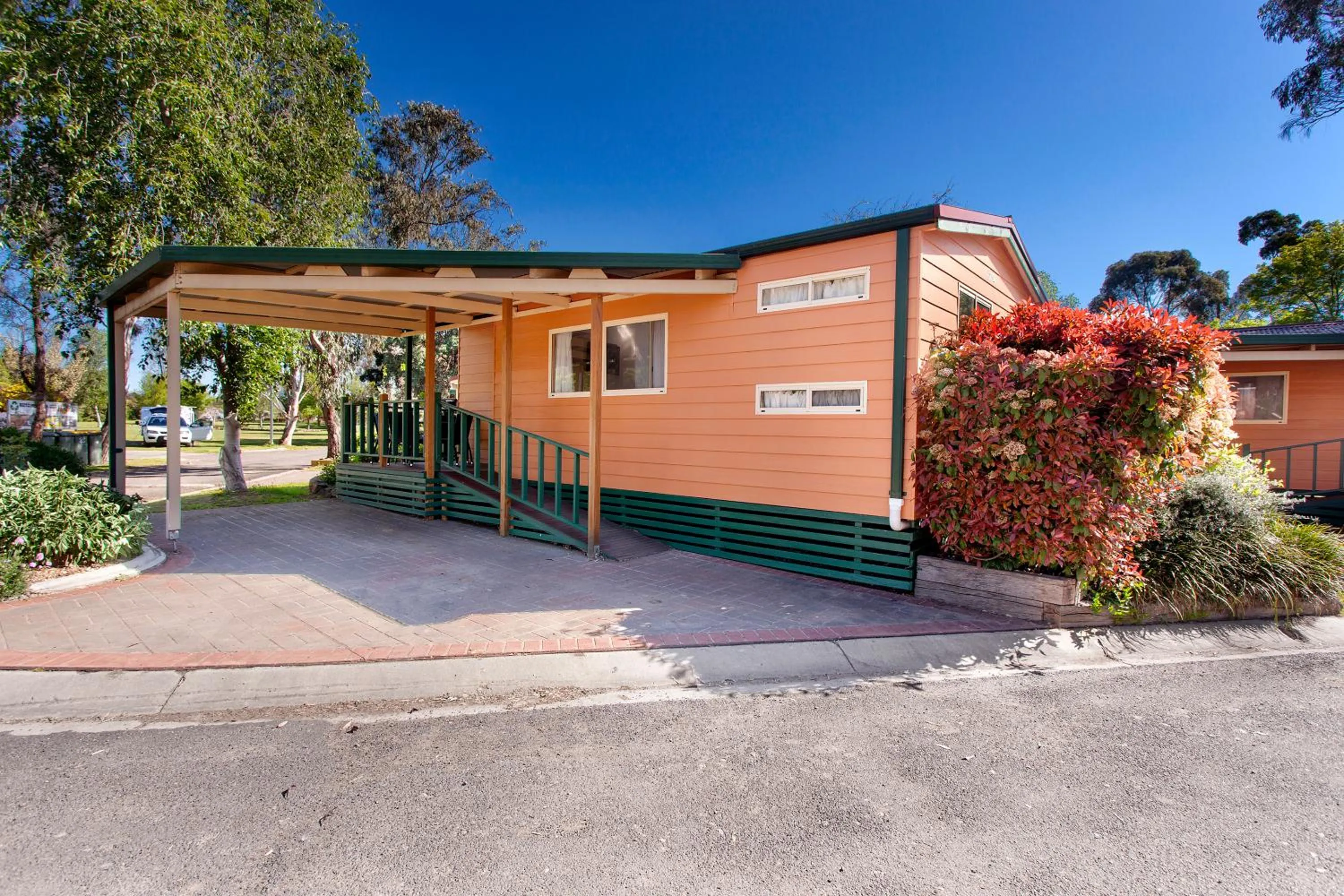 Property building in Armidale Tourist Park