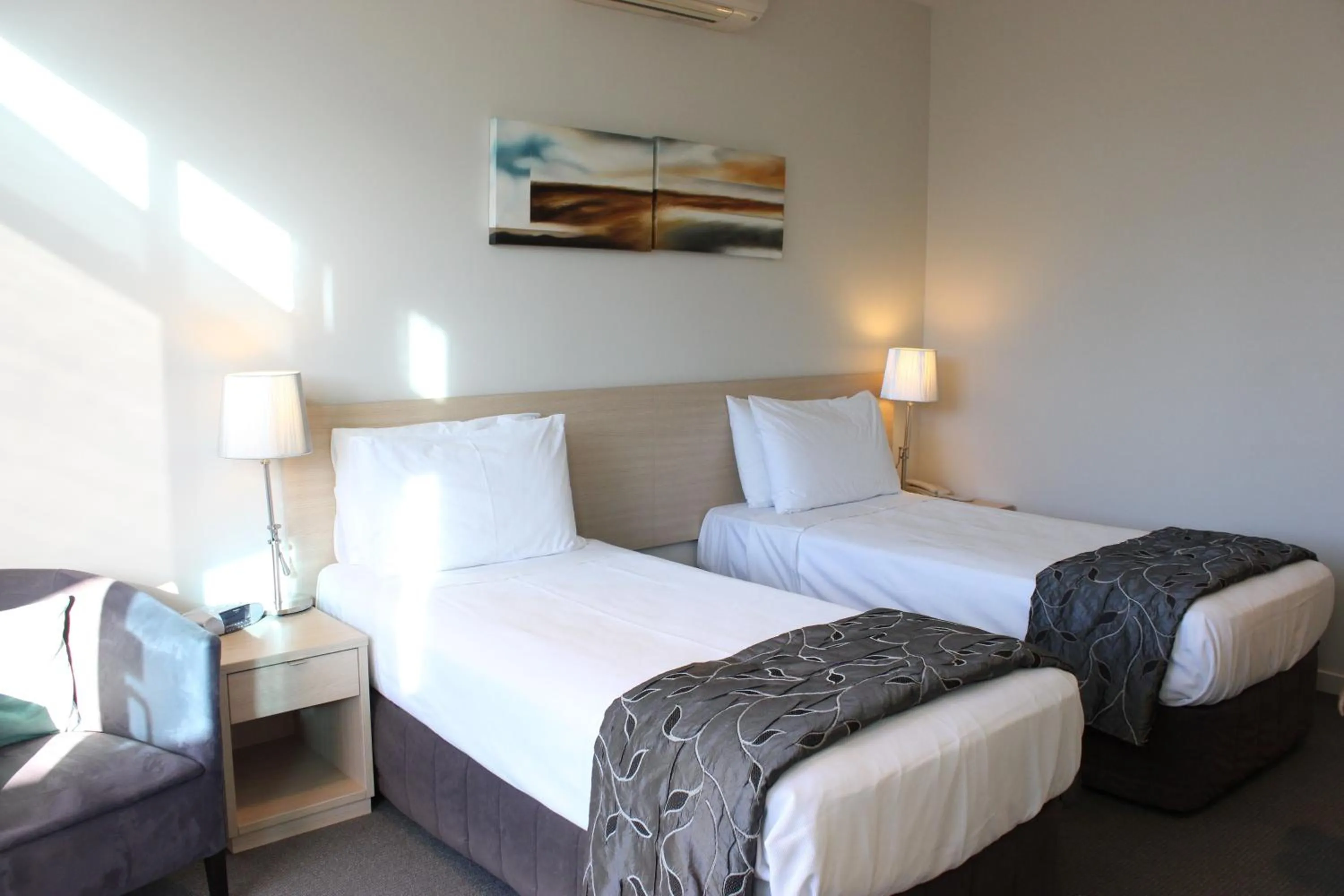 Decorative detail, Bed in Waves