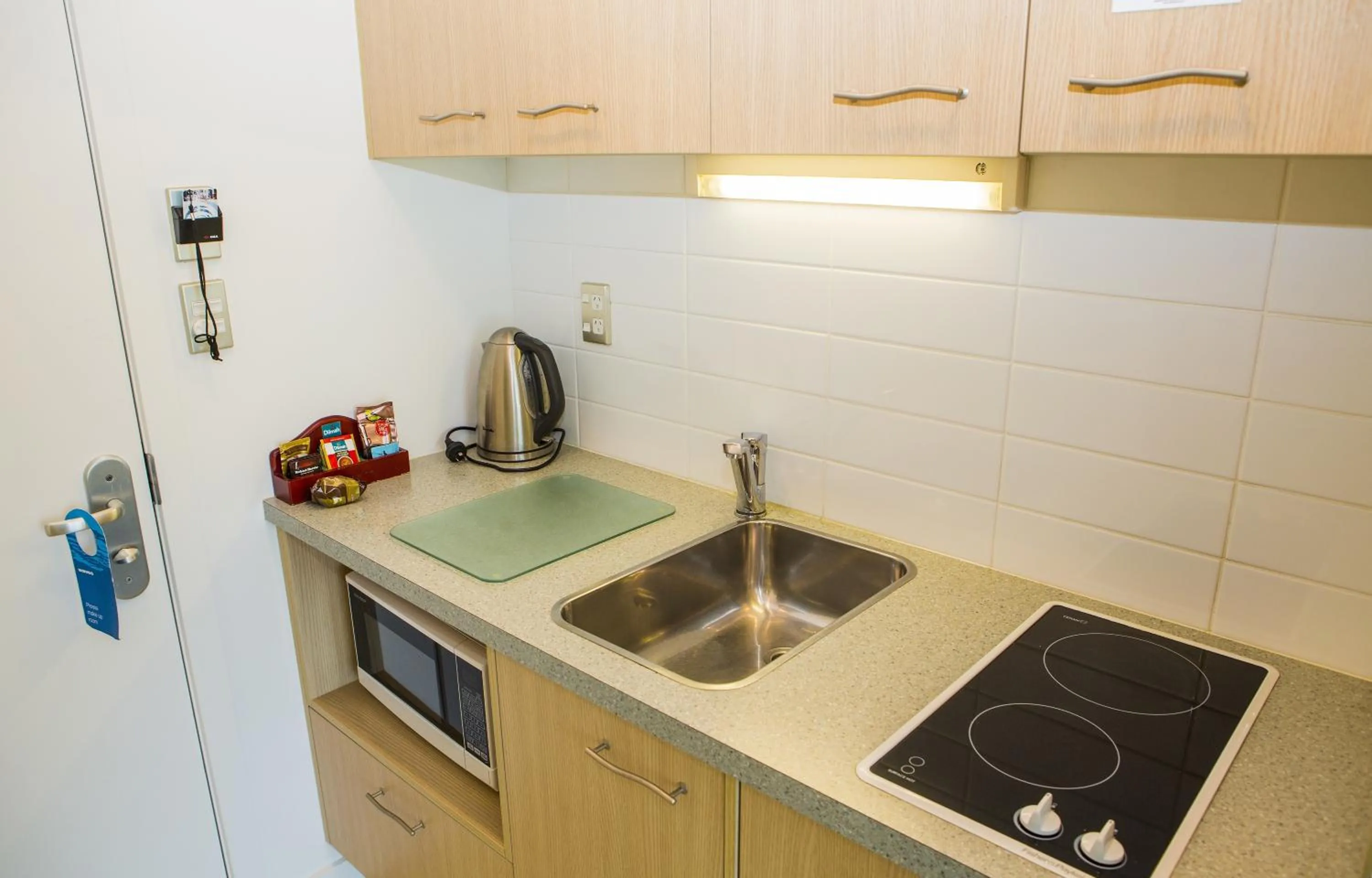 Kitchen or kitchenette in Waves