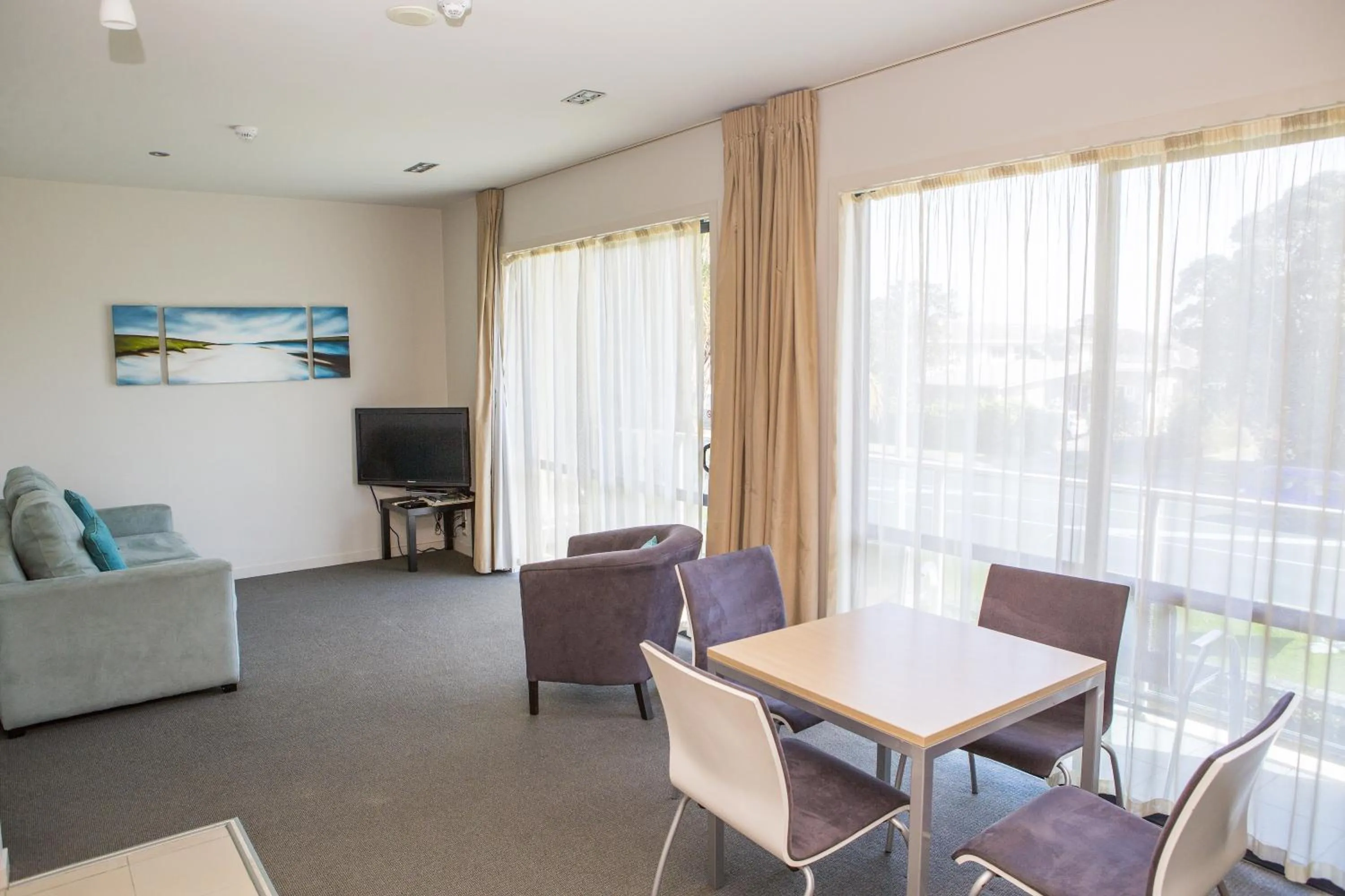 Living room in Waves