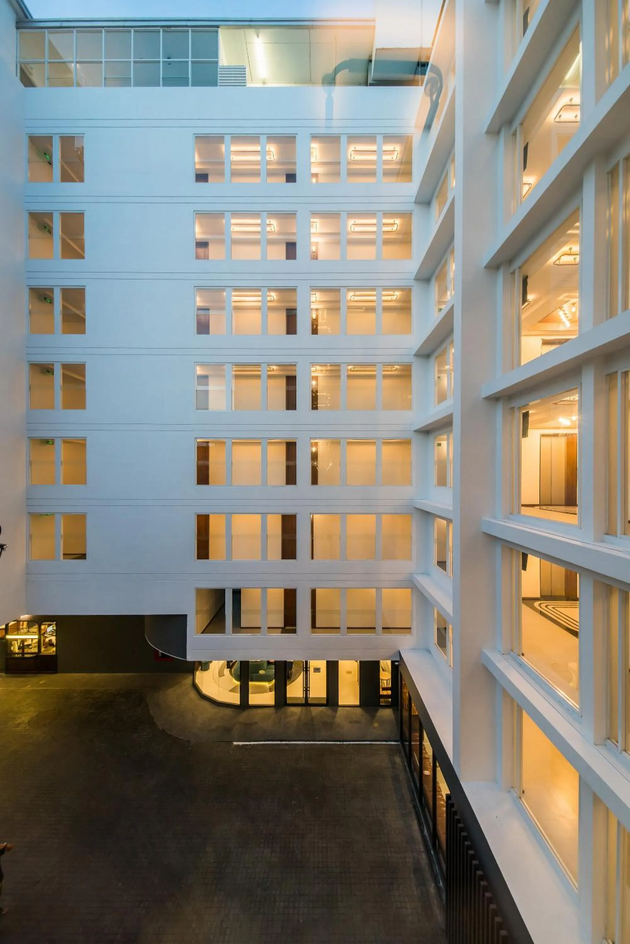 Property building in Hotel Amber Sukhumvit 85