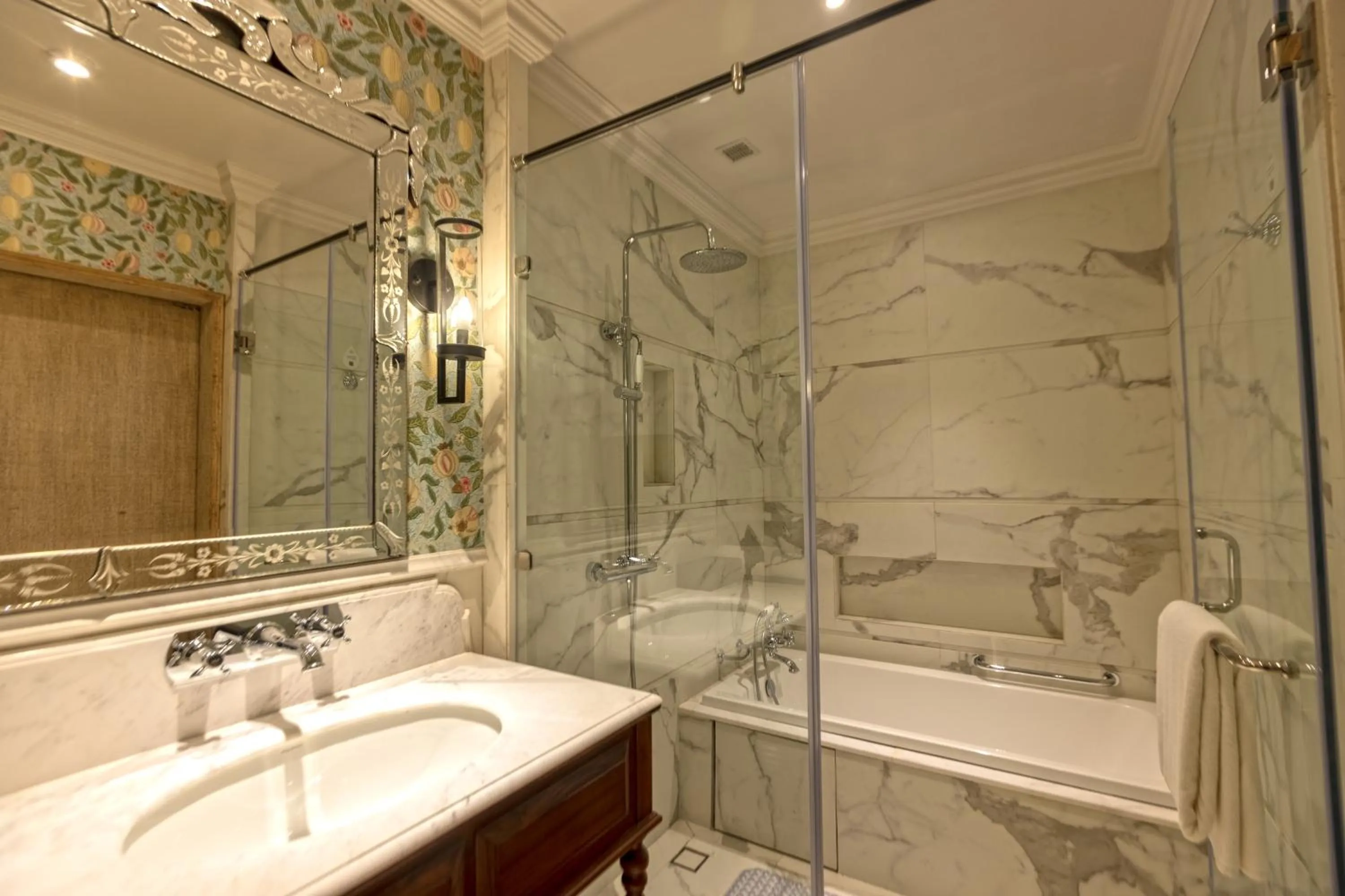 Shower in Namah Nainital, a member of Radisson Individuals Retreats