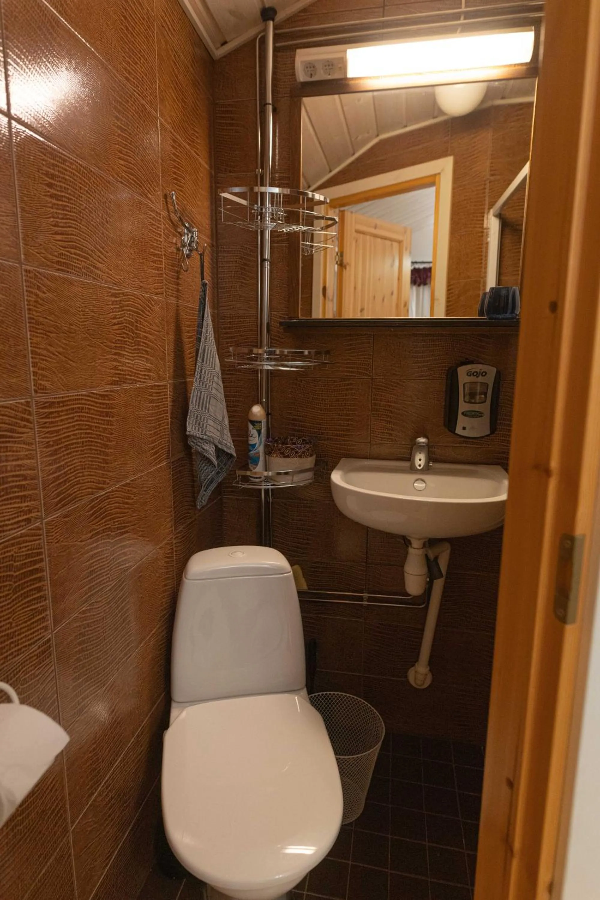Shower in Aaria Bed and Breakfast