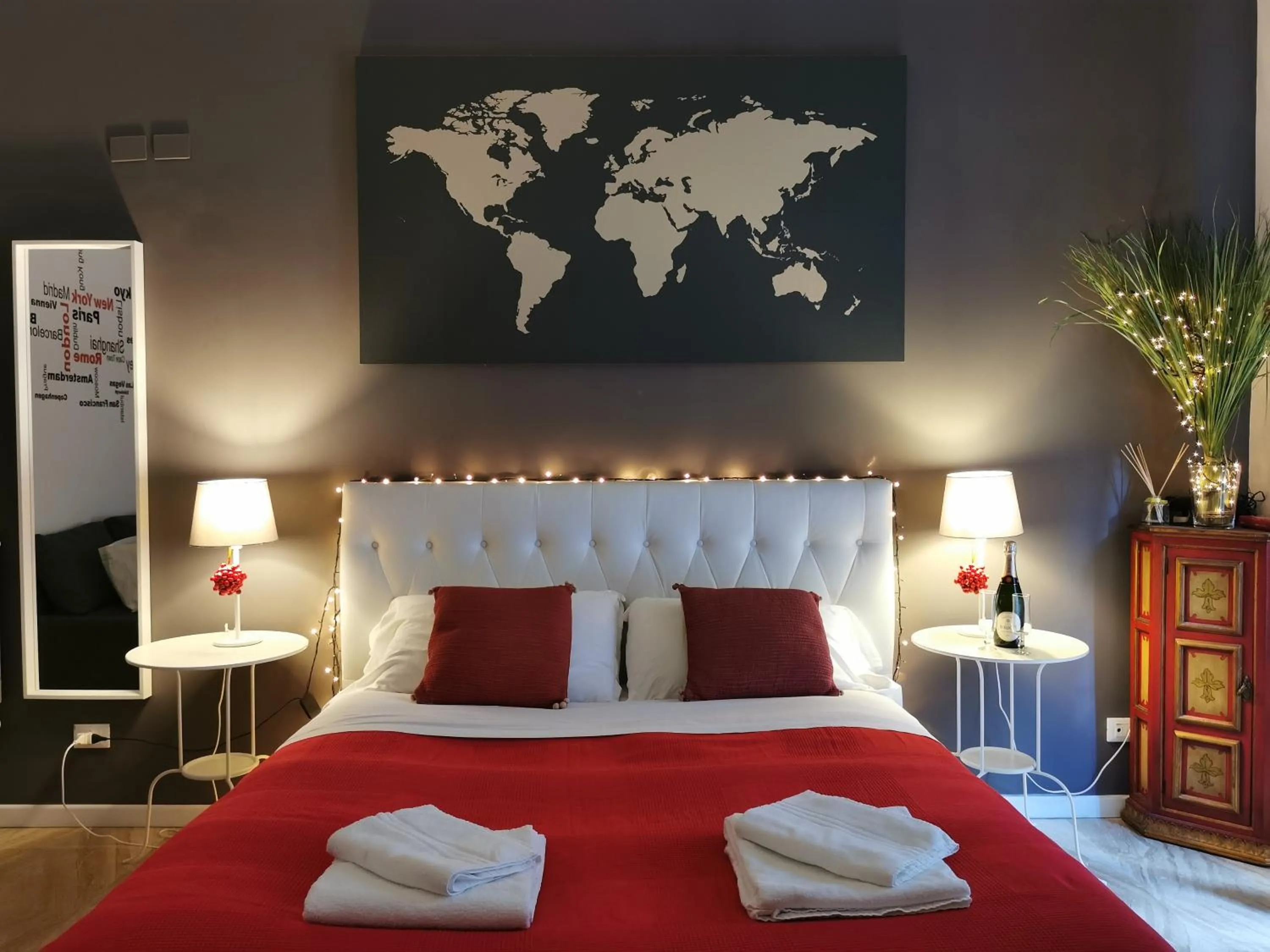 Bed in 109 SUITES ROMA