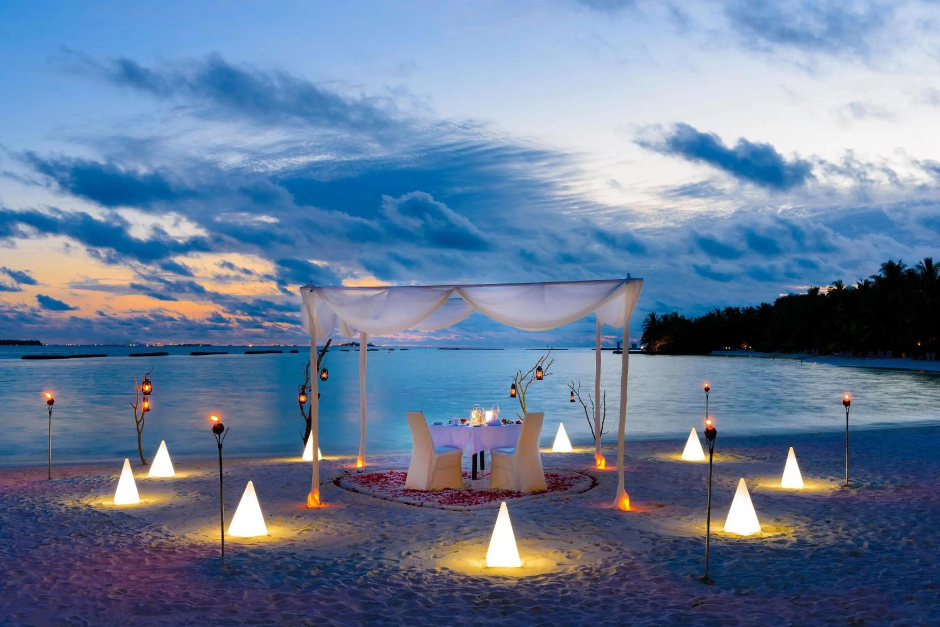 Restaurant/places to eat in Sheraton Maldives Full Moon Resort & Spa