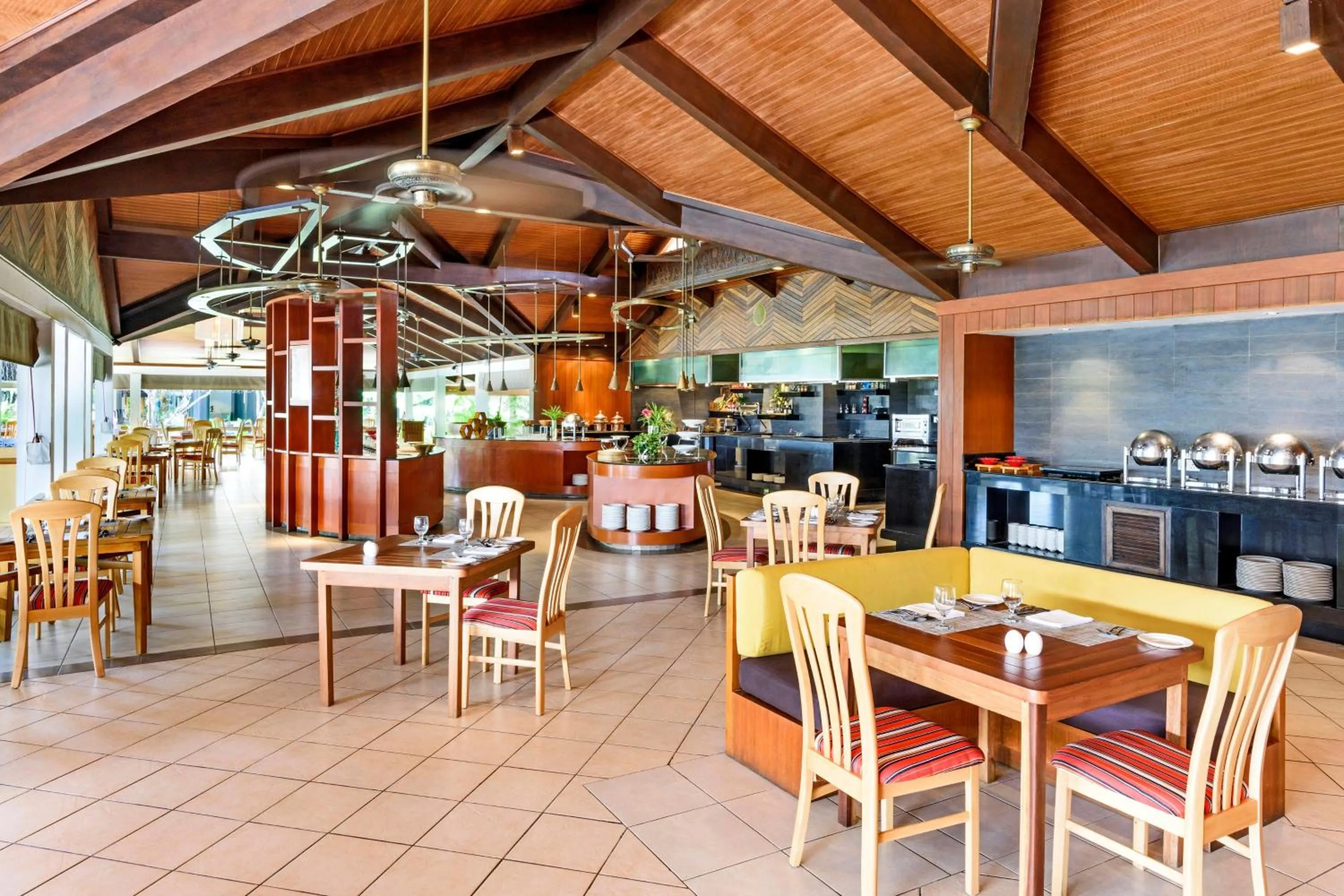 Restaurant/places to eat in Sheraton Maldives Full Moon Resort & Spa