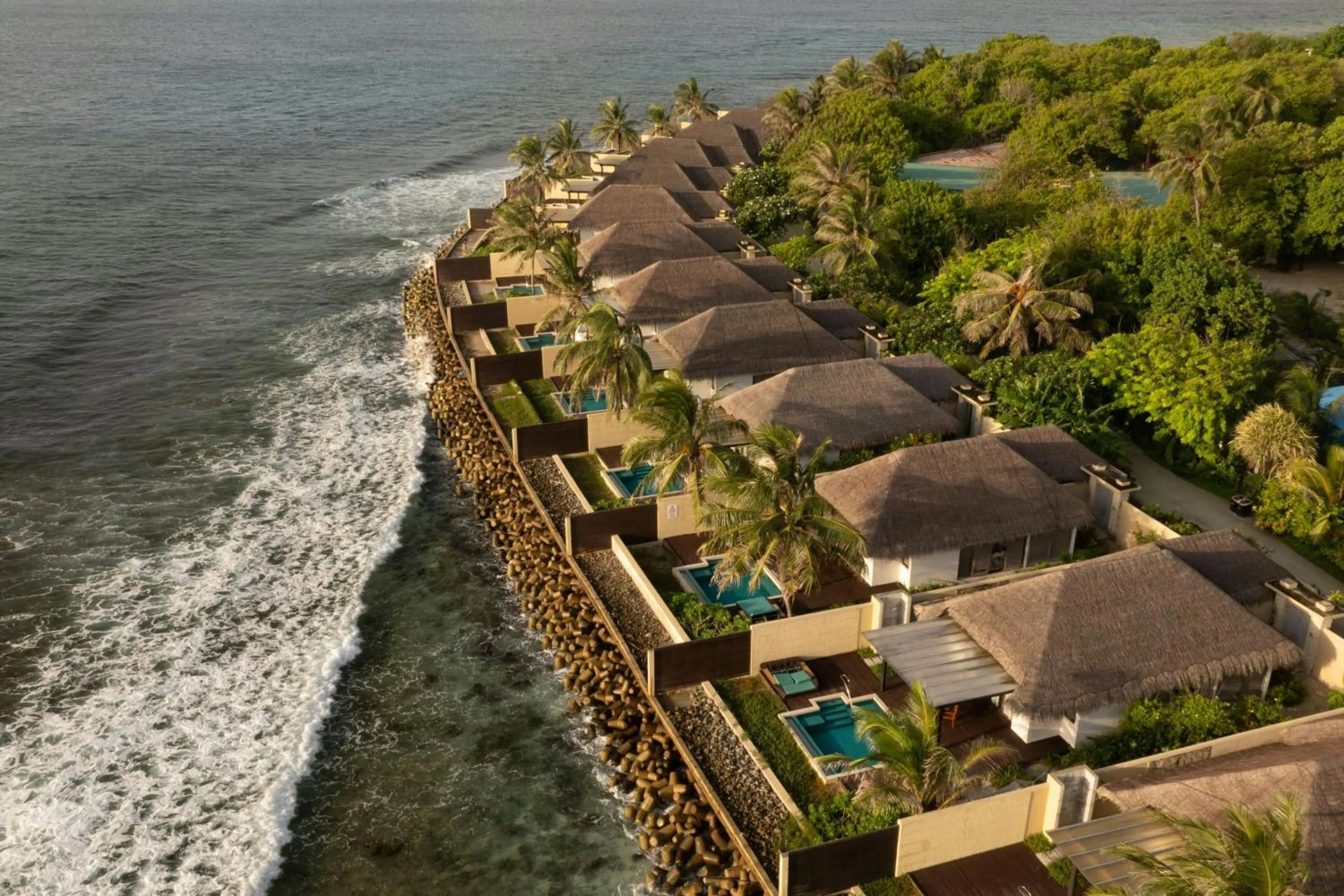 Swimming pool in Sheraton Maldives Full Moon Resort & Spa