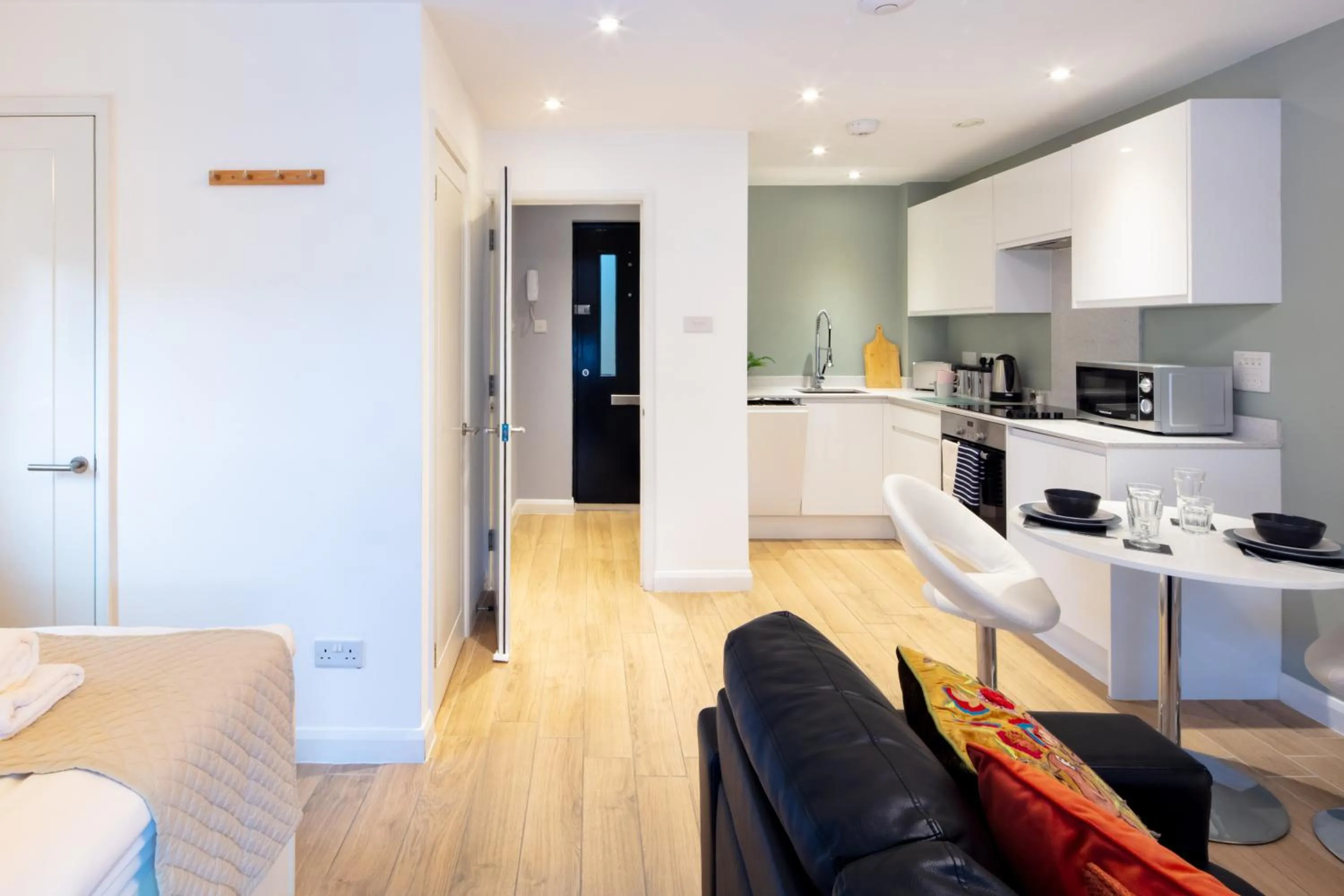 Kitchen or kitchenette in Alison Court - Urban Apartments