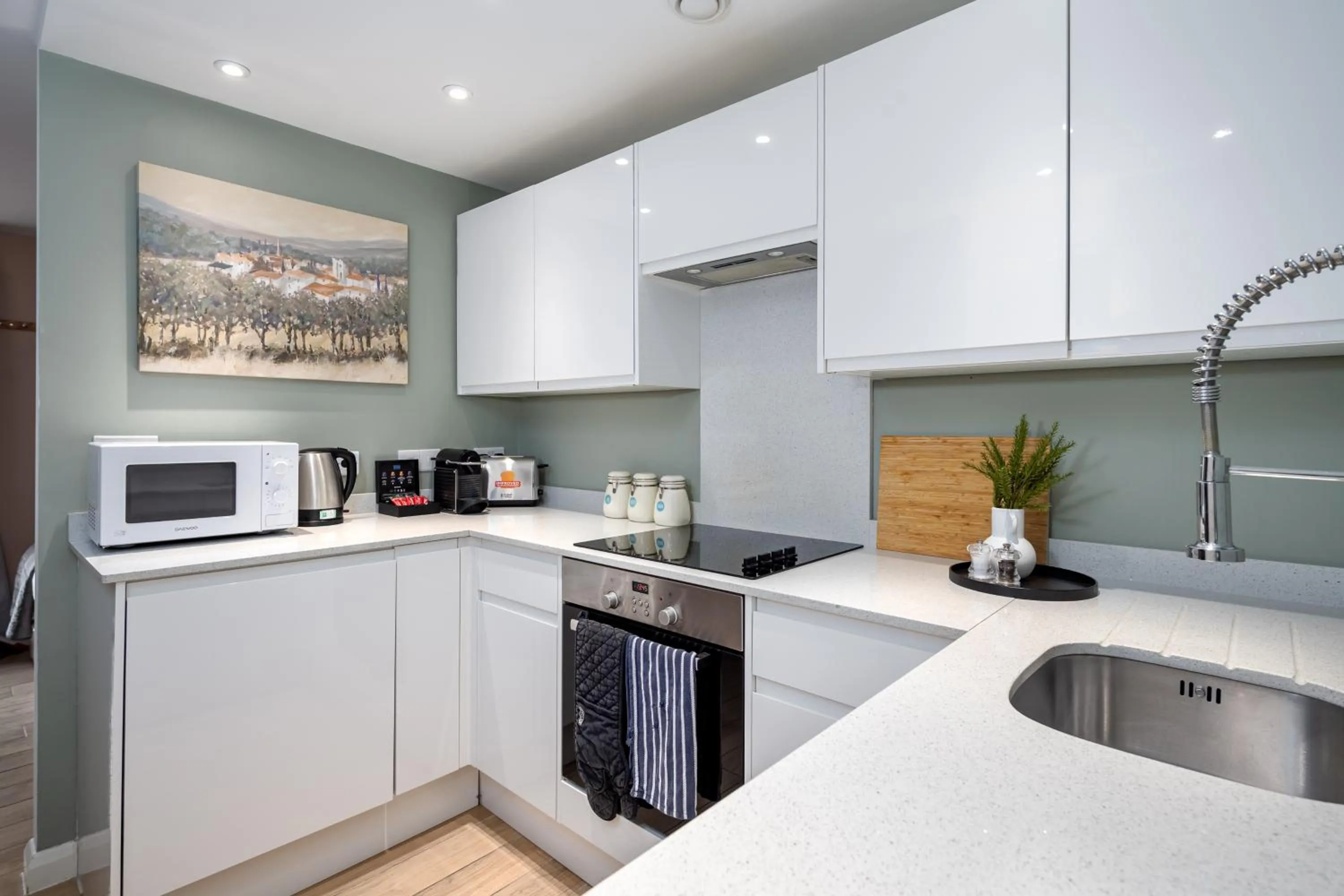 Coffee/tea facilities in Alison Court - Urban Apartments