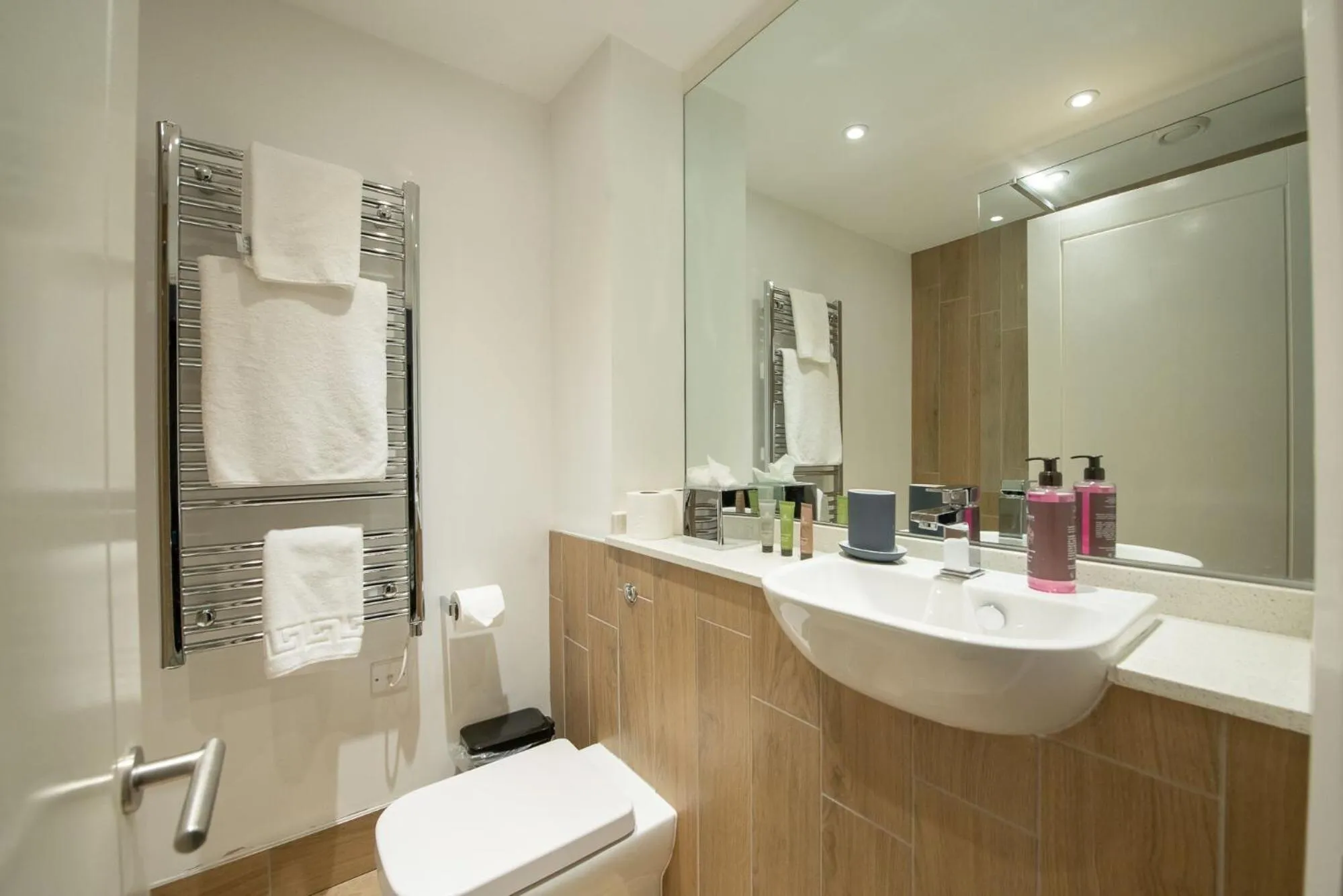 Bathroom in Alison Court - Urban Apartments