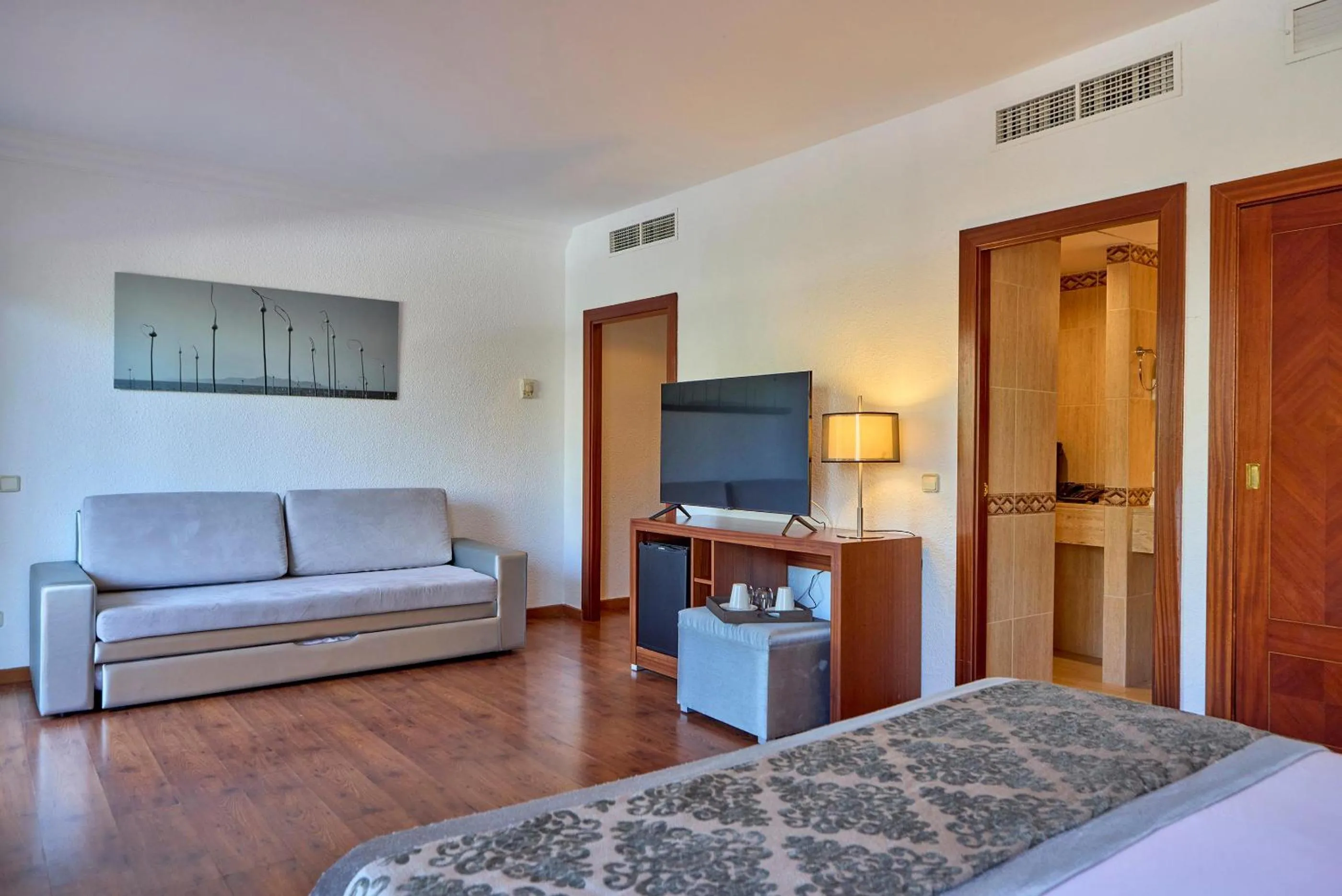 Photo of the whole room, Bed in Zafiro Rey Don Jaime