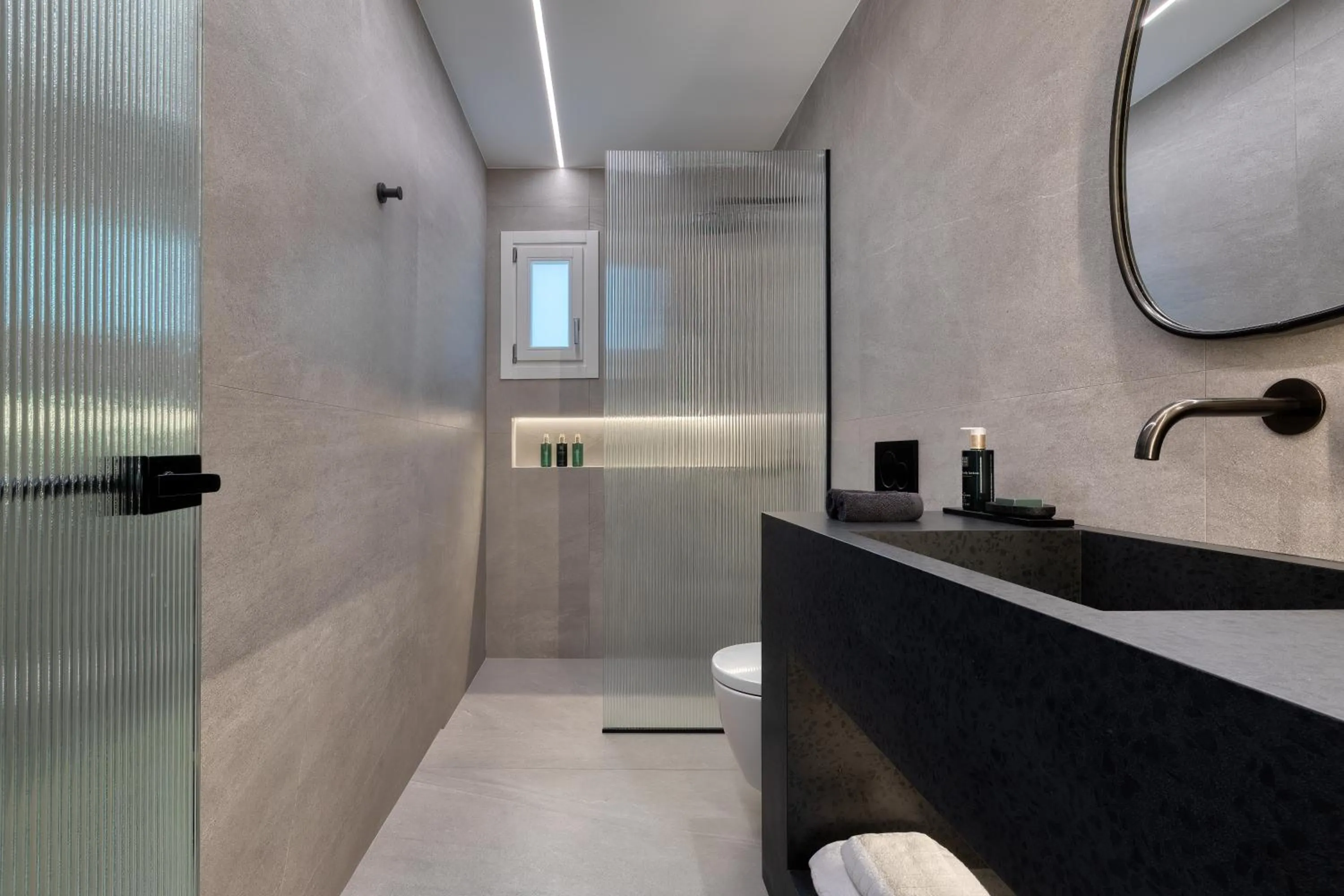 Shower in Elia Mykonos Resort