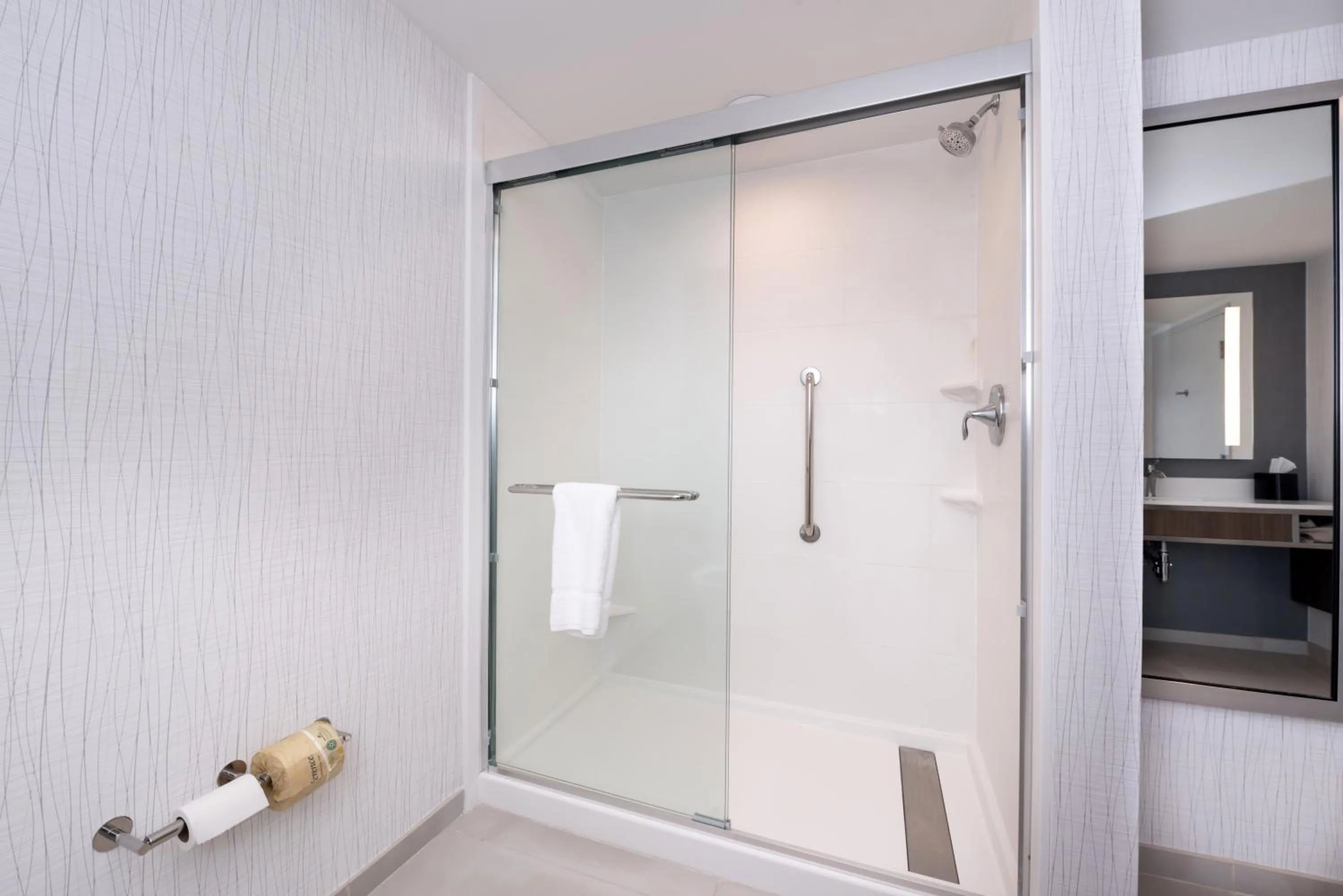 Bathroom in Hilton Garden Inn Columbia Downtown