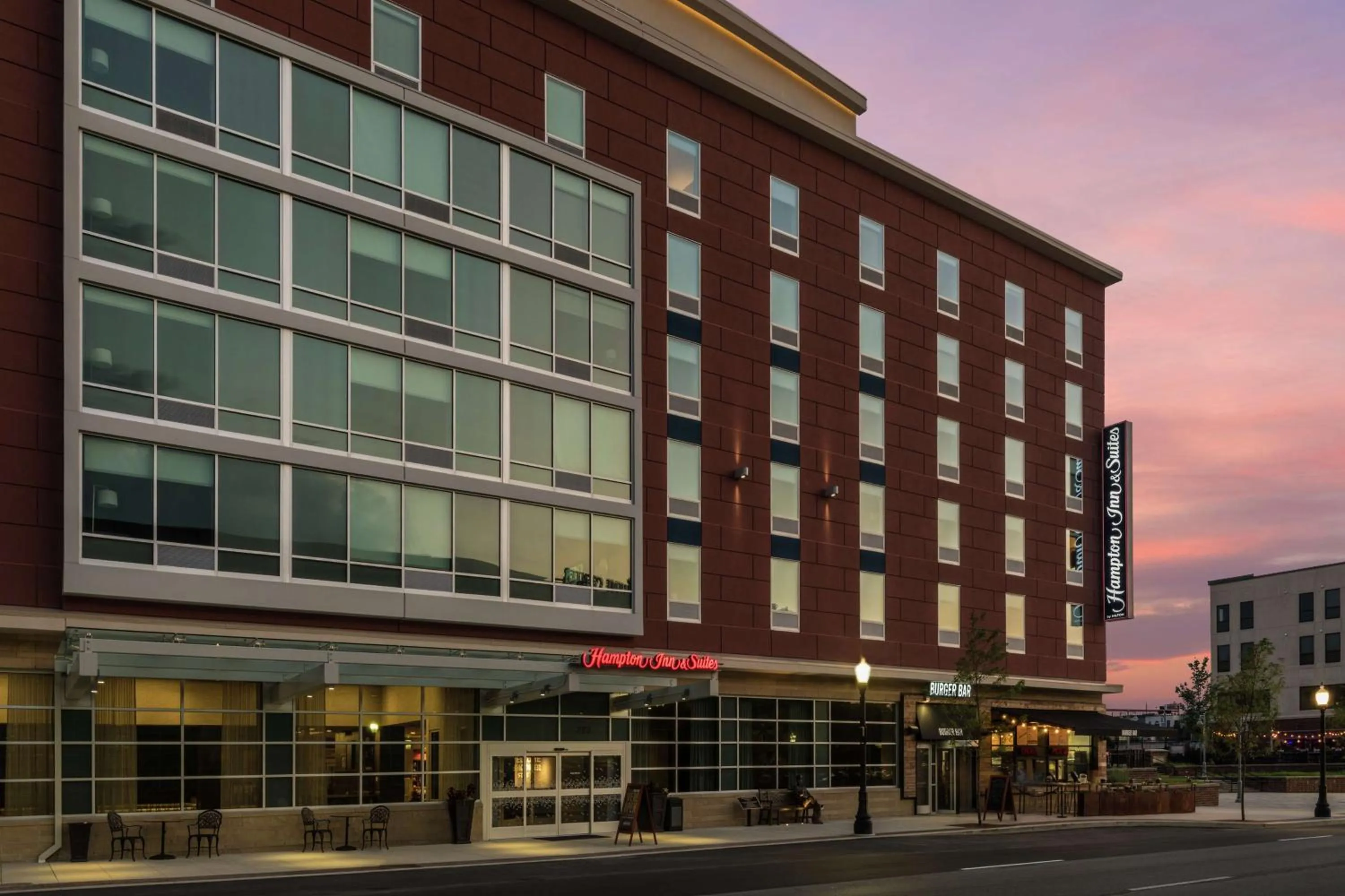 Property building in Hampton Inn & Suites Fort Wayne Downtown