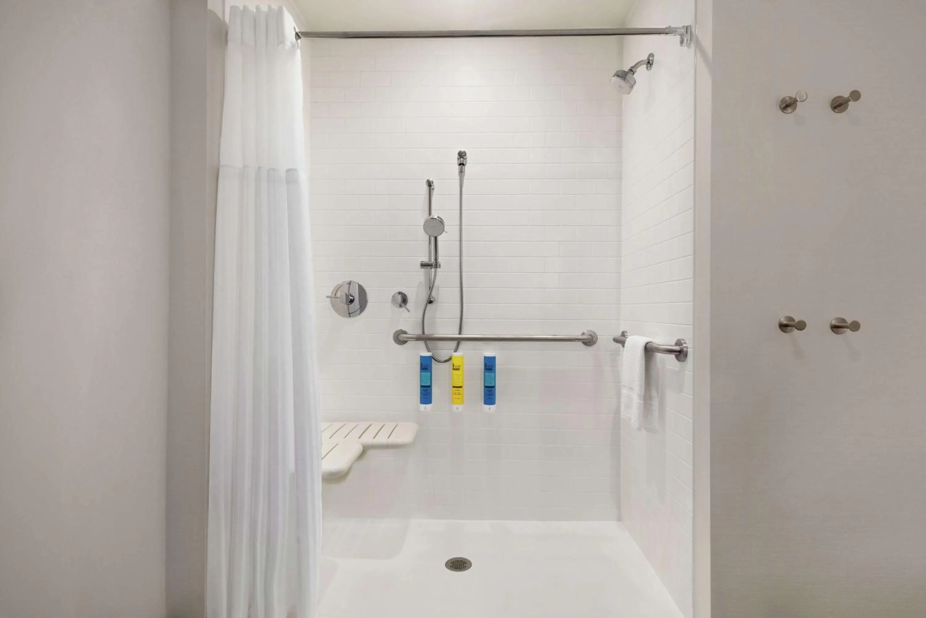 Bathroom in Tru By Hilton Milwaukee Brookfield