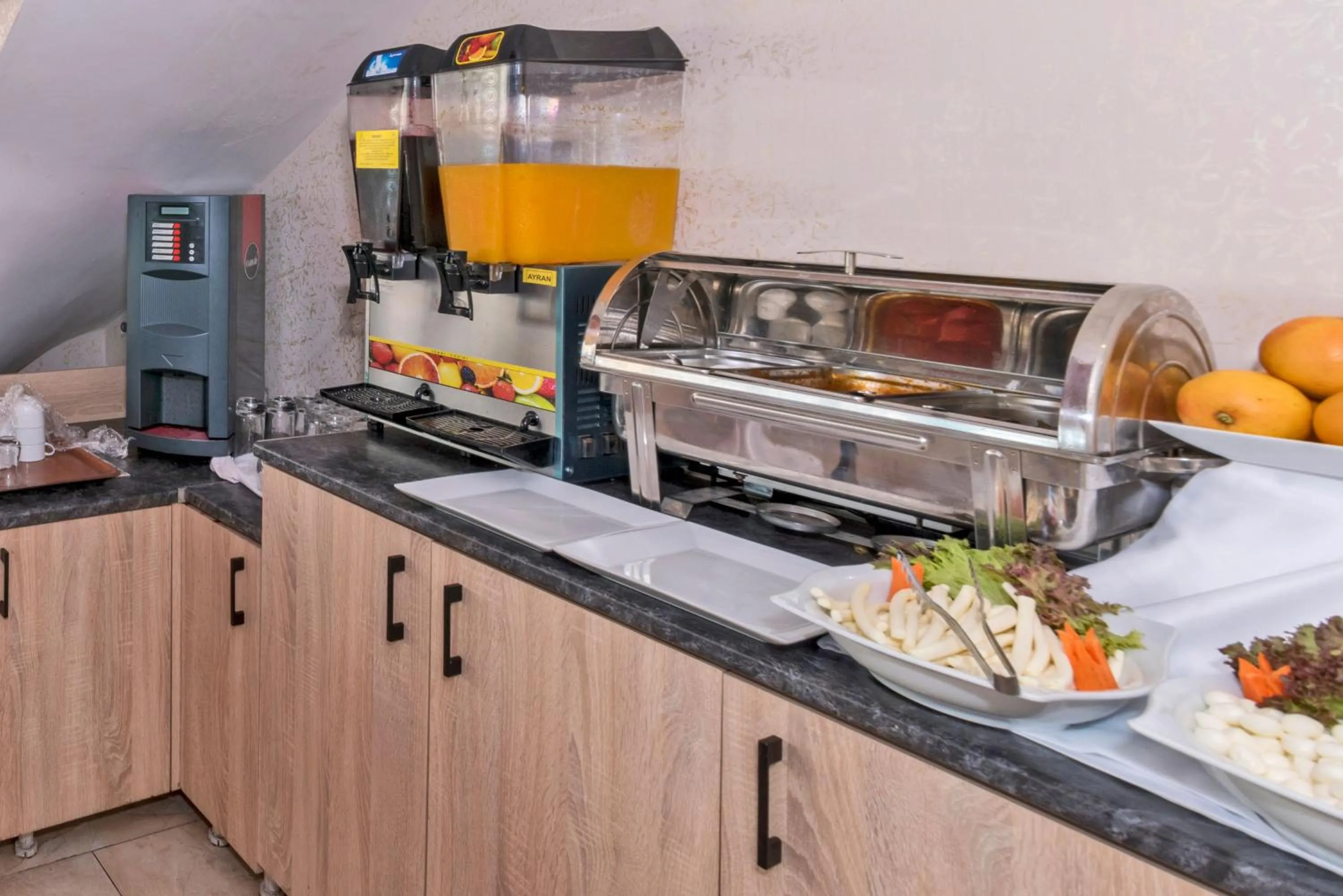 Kitchen or kitchenette in Cihangir Palace Hotel