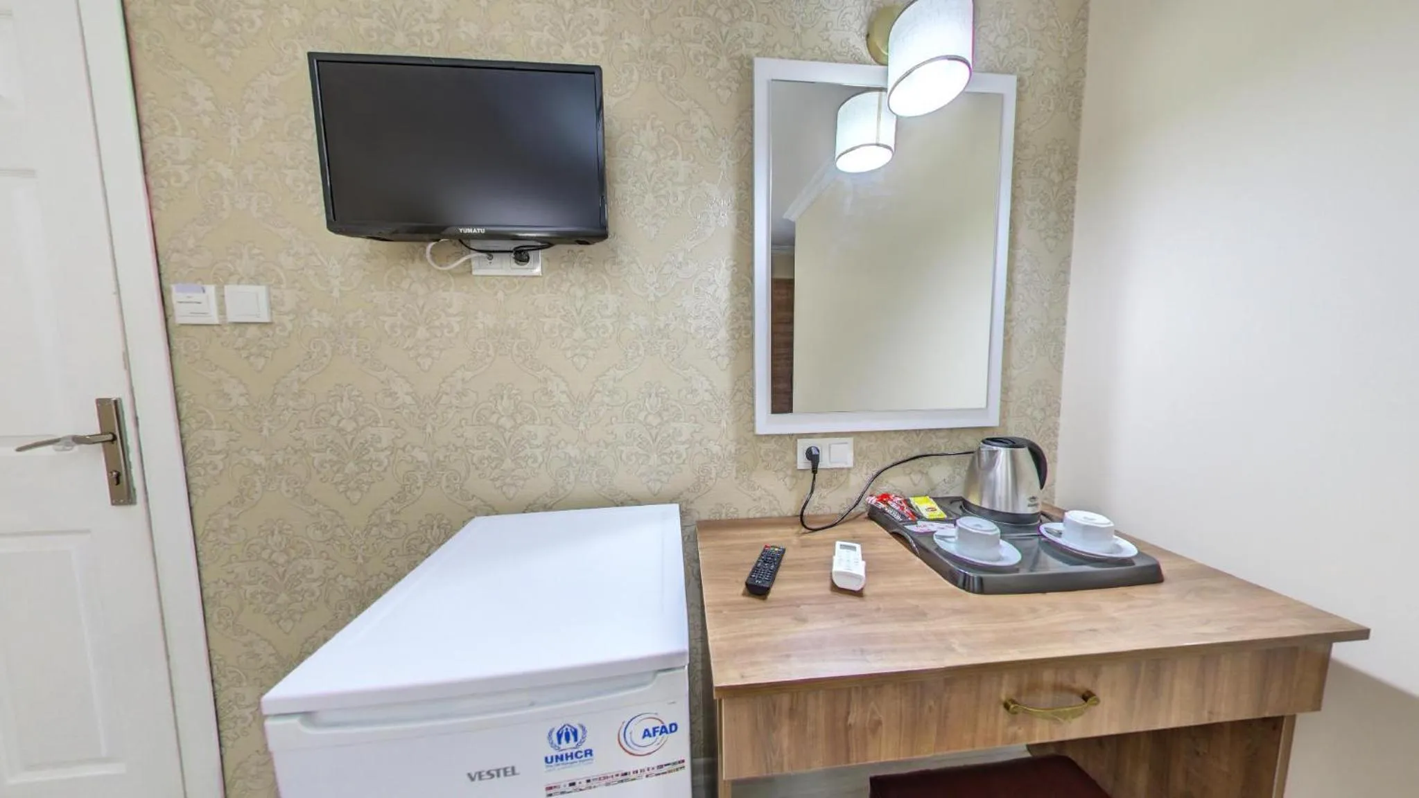 Coffee/tea facilities in Cihangir Palace Hotel