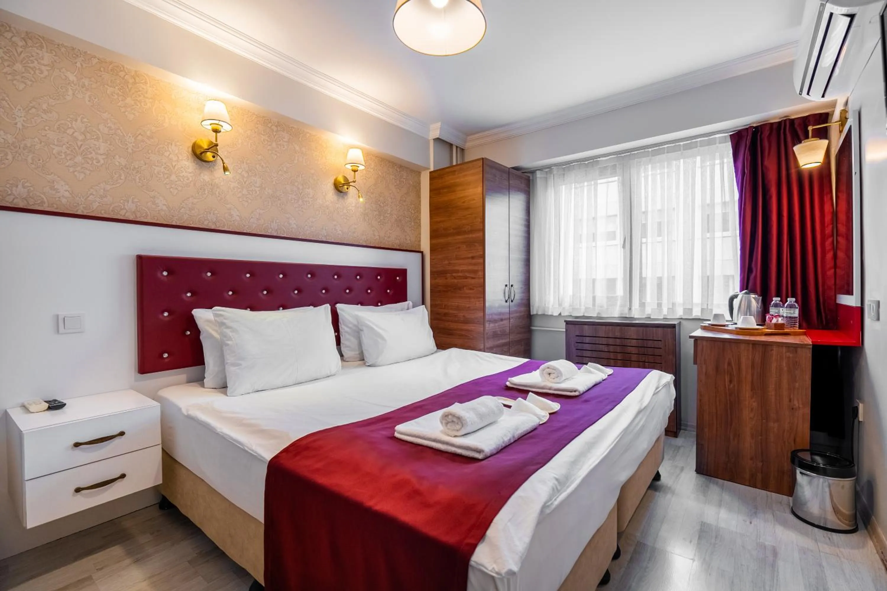 Bedroom, Bed in Cihangir Palace Hotel