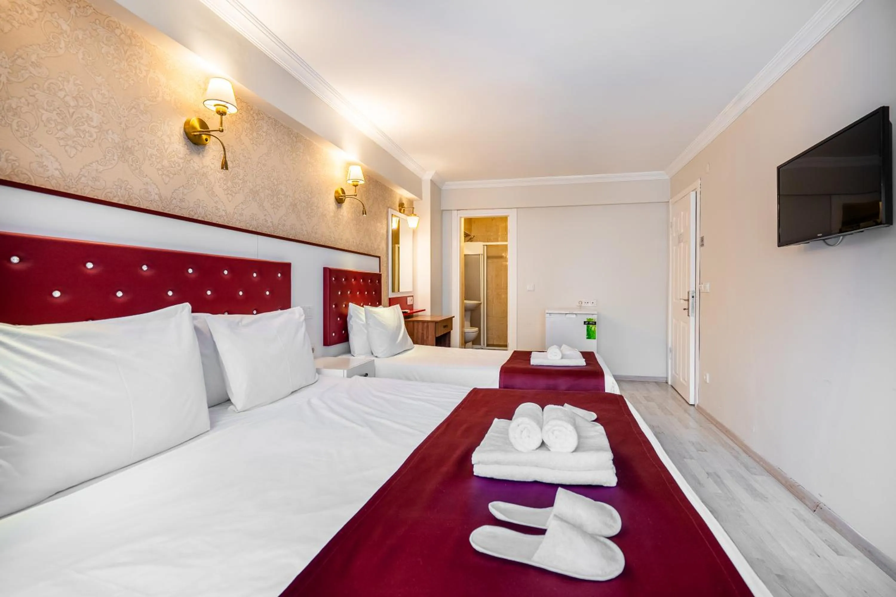 Bedroom, Bed in Cihangir Palace Hotel