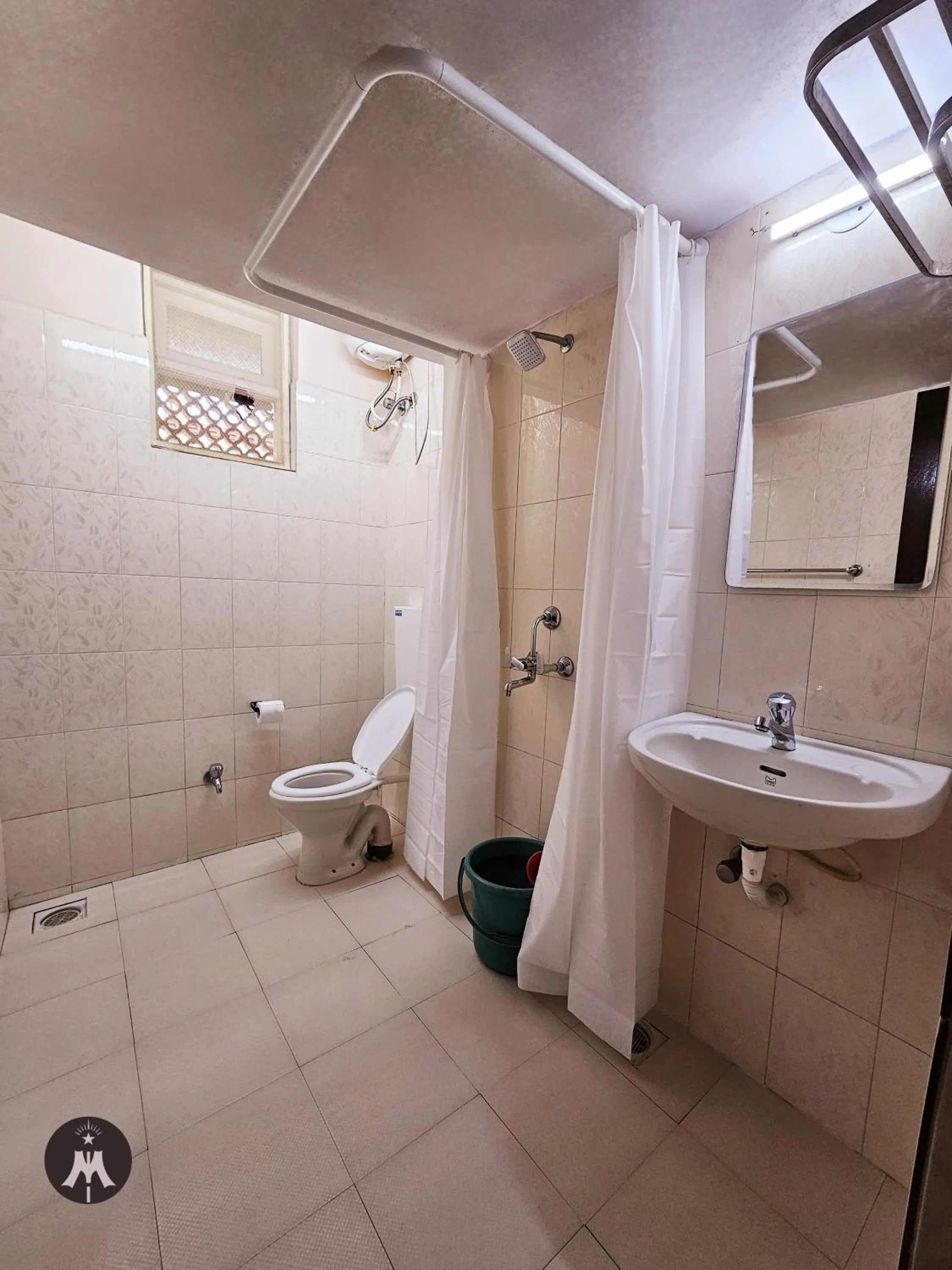 Shower in Bijou Guest House