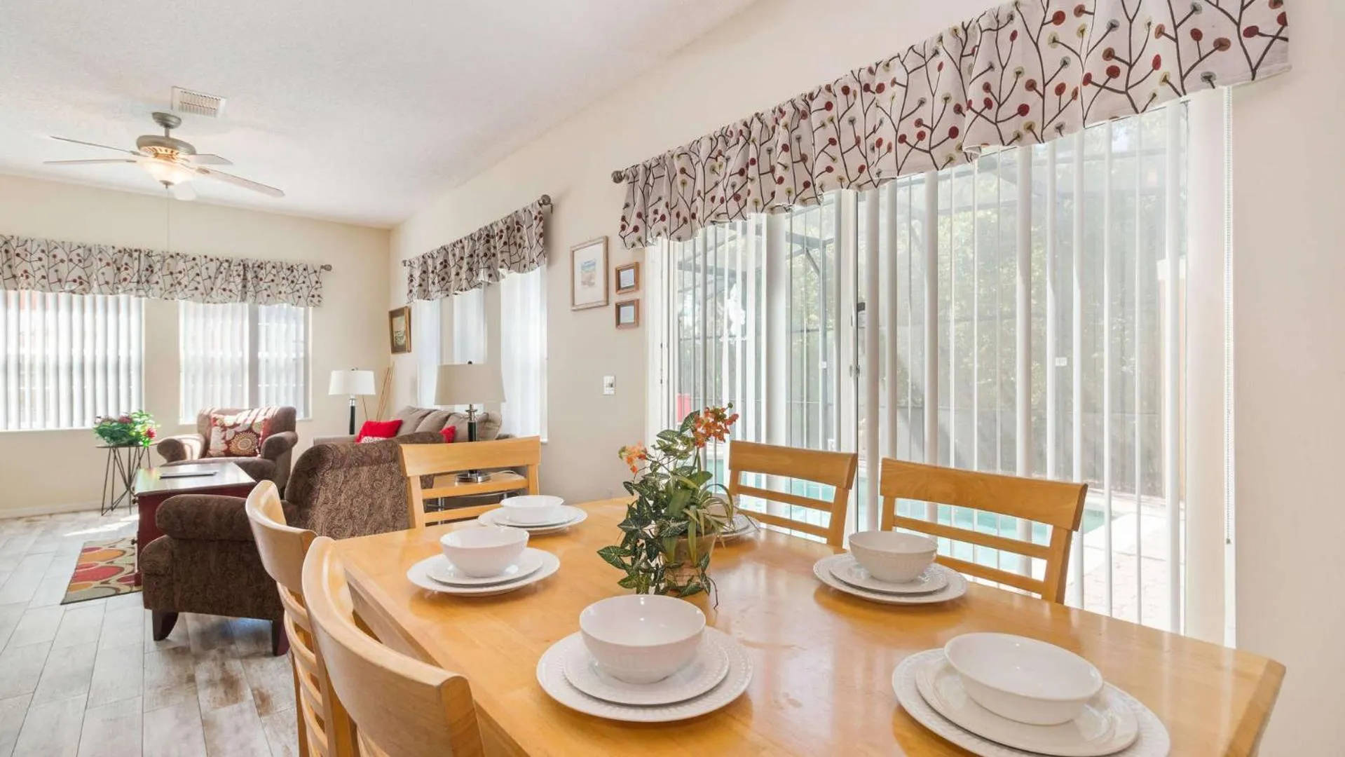 Dining area in Bikini on the Beach at Terra Verde Resort