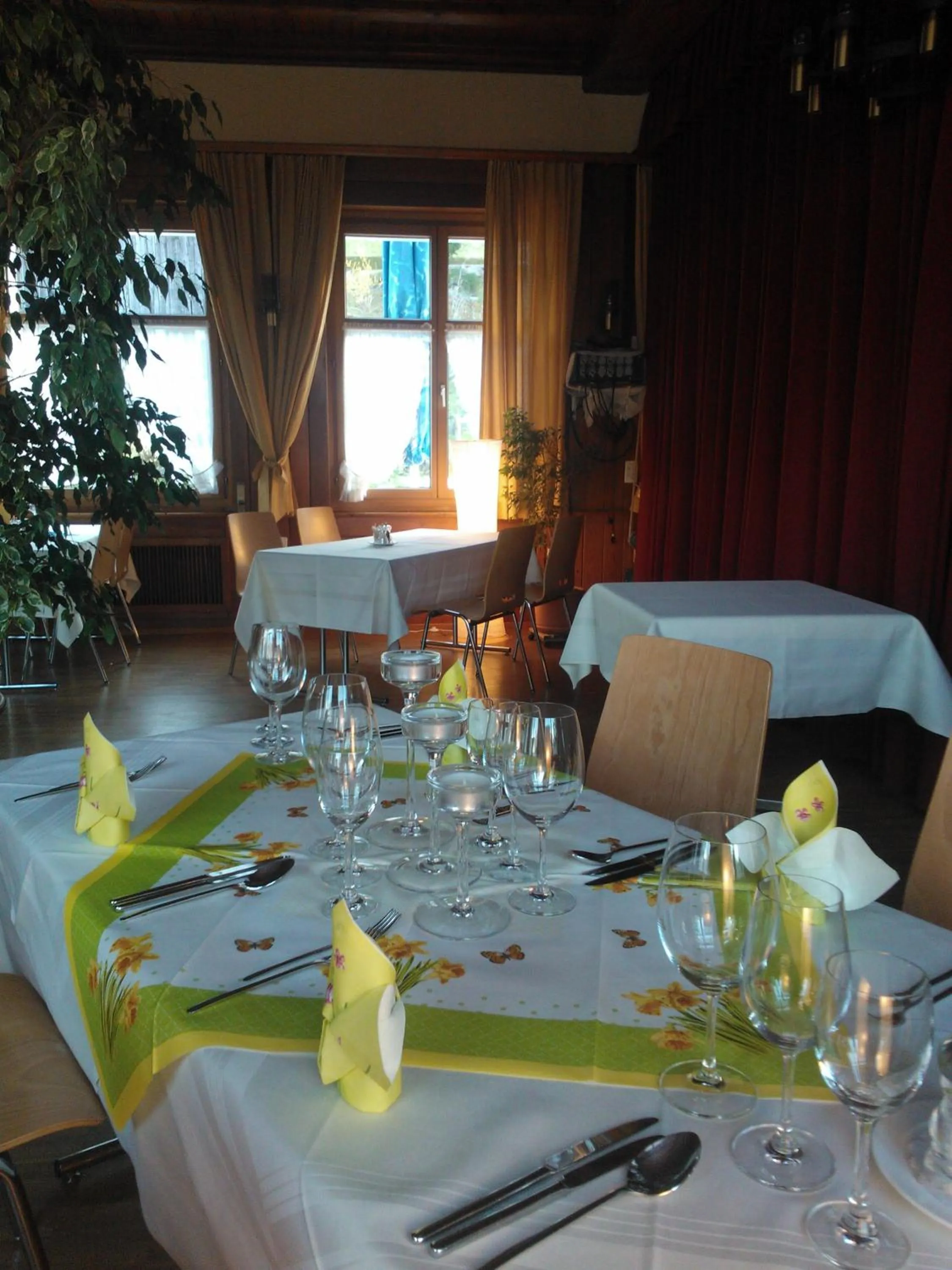 Restaurant/Places to Eat in Hotel Restaurant Sternen