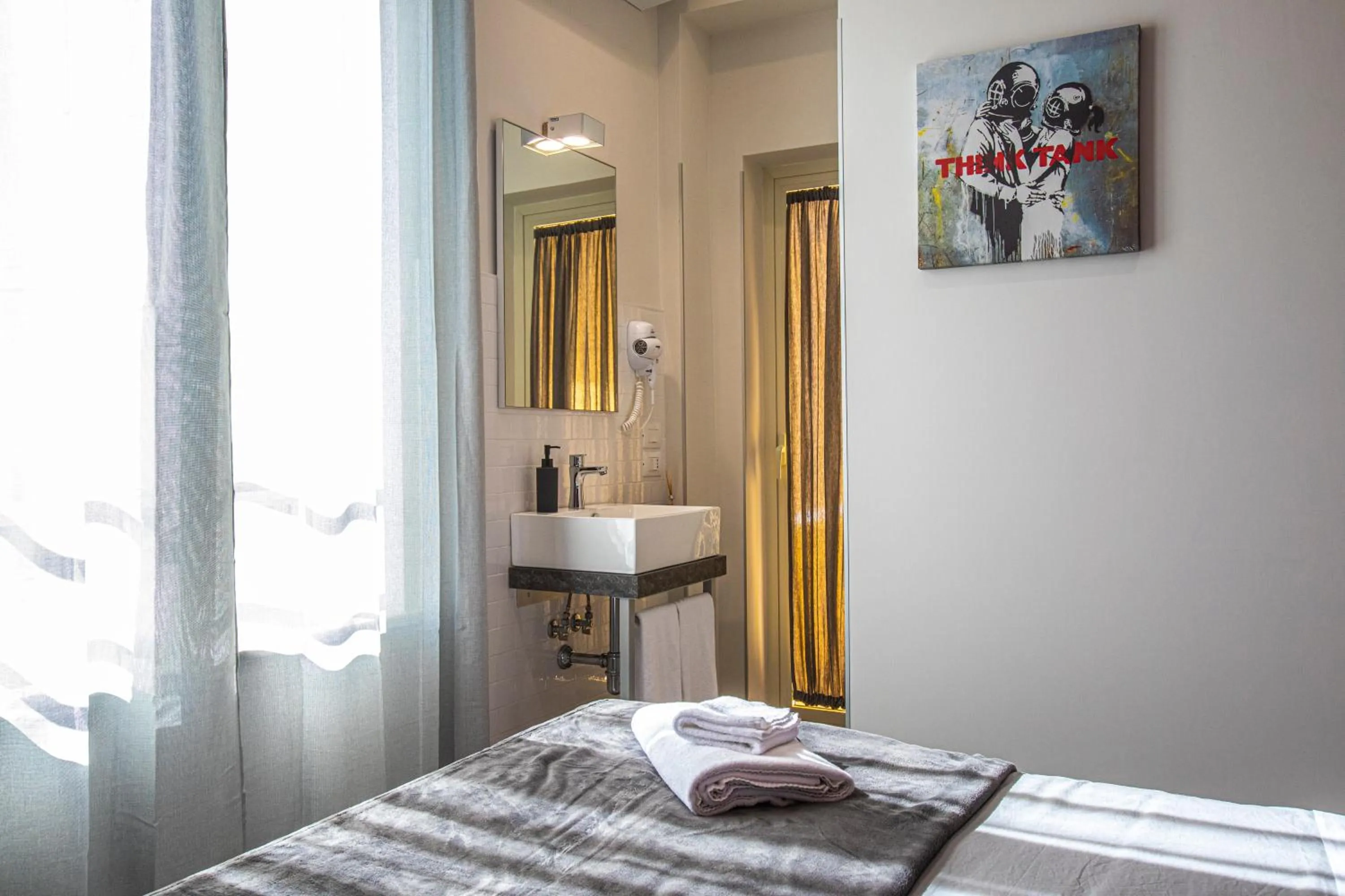 Bed in Garibaldi 136