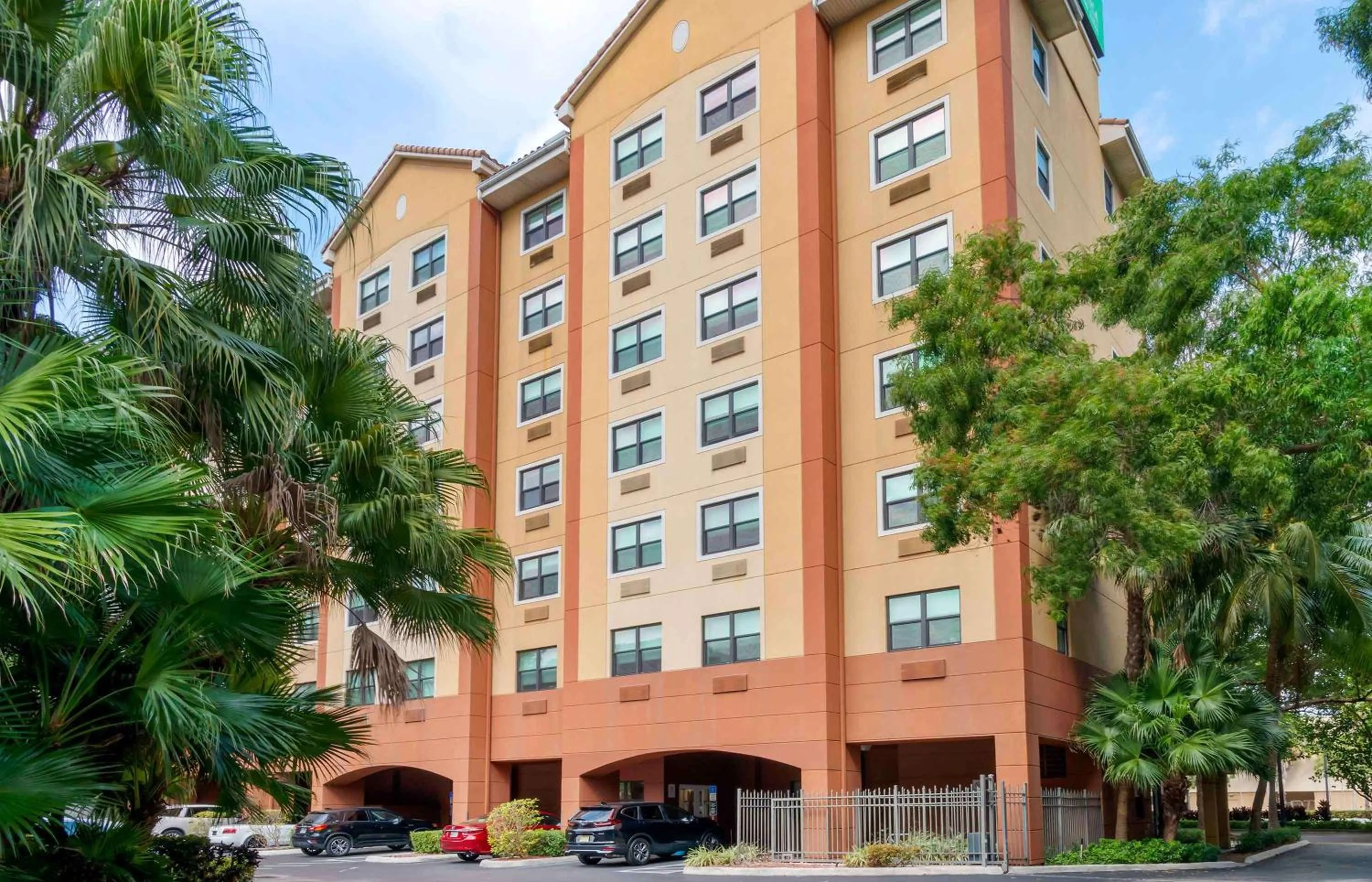 Property building in Extended Stay America Premier Suites - Miami - Coral Gables