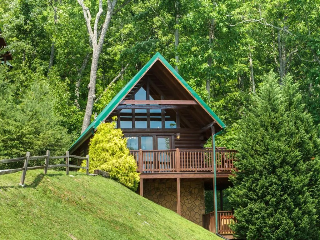 Property building in Saddle Ridge