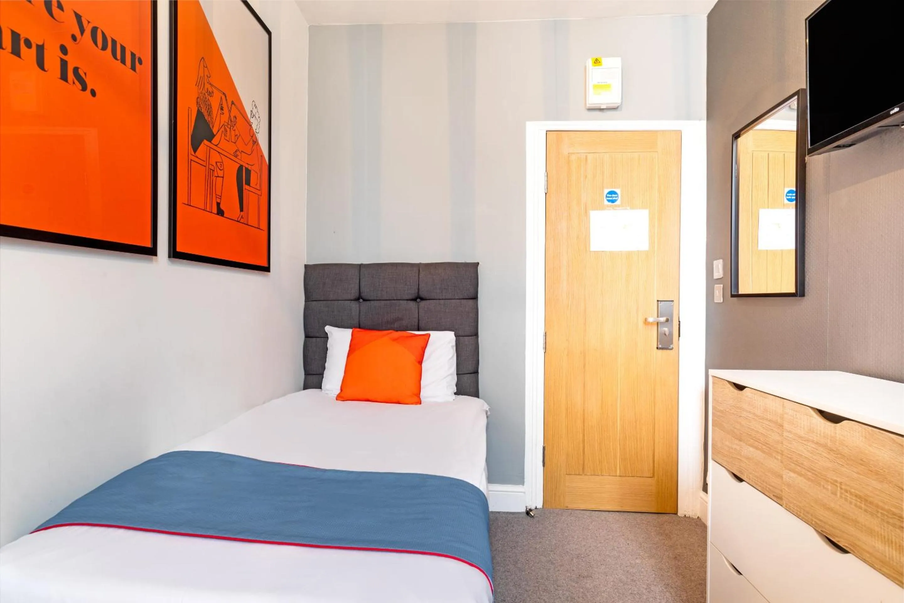 Bedroom, Bed in Townhouse Apollo, Hyde Park