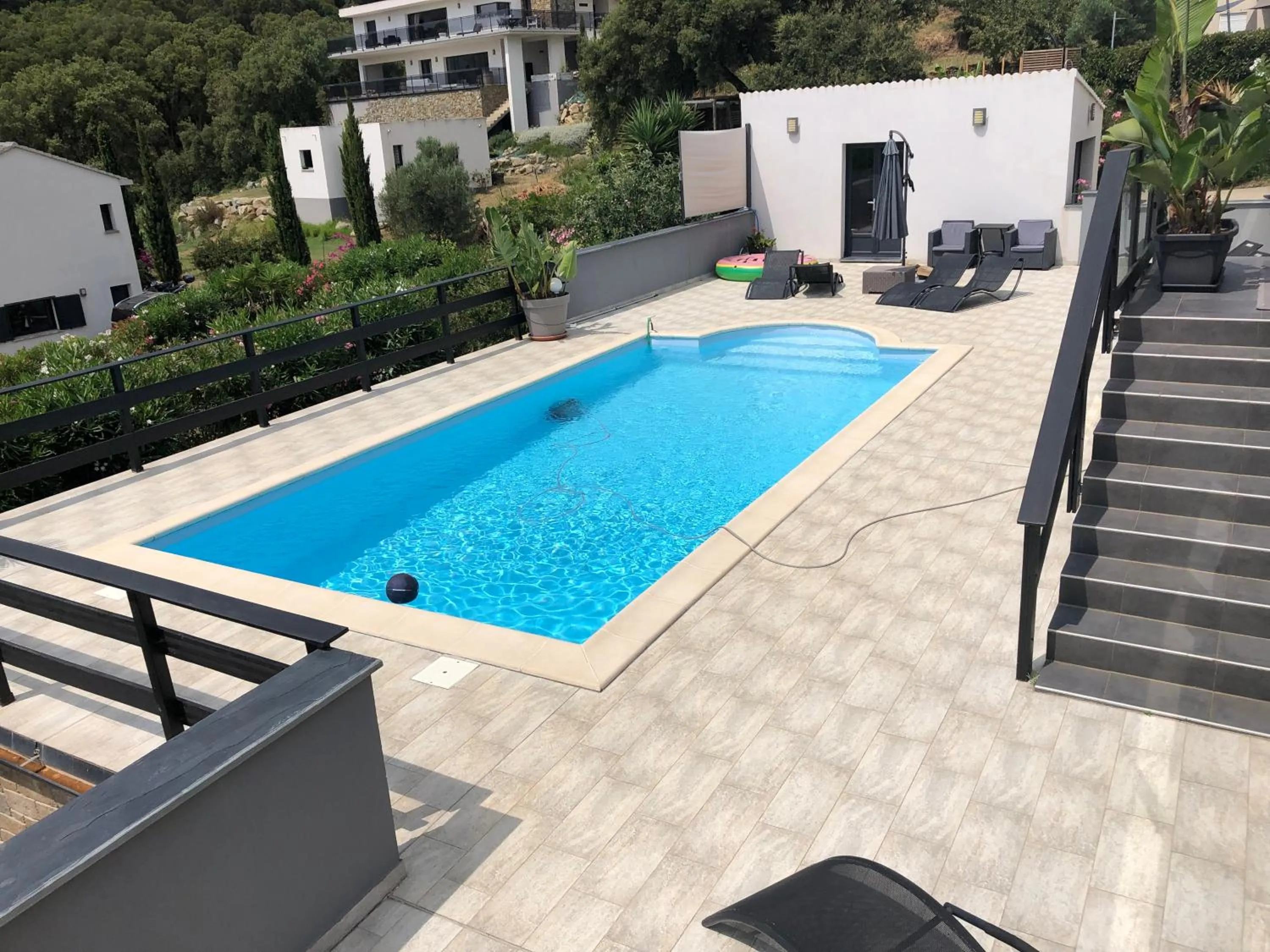 Swimming pool in Au bien être