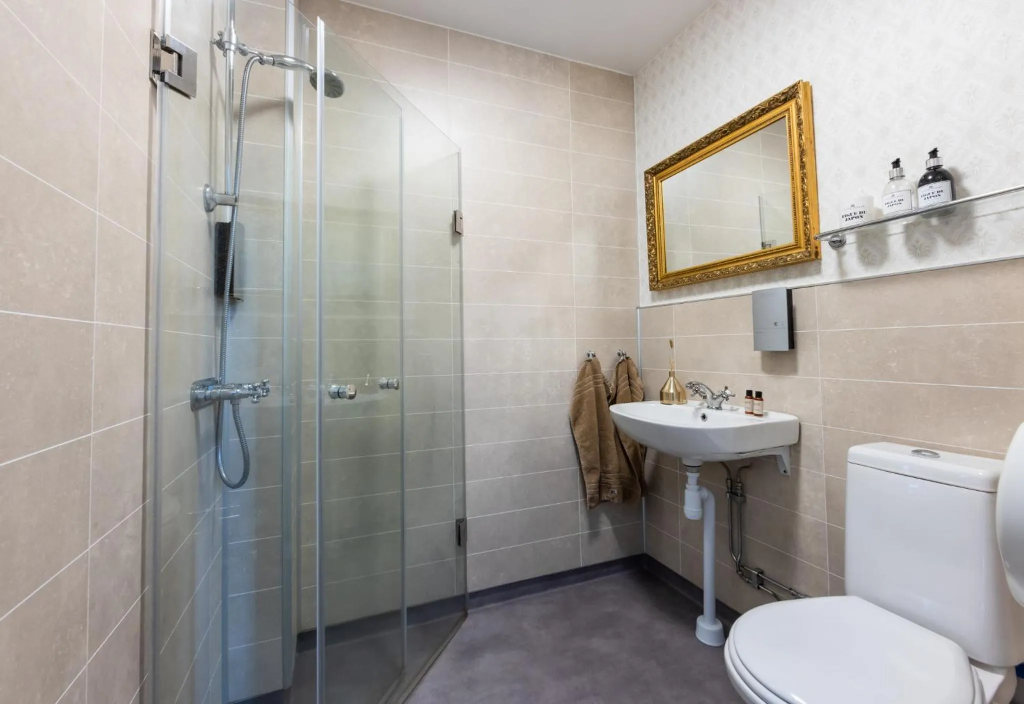 Shower in Stora Hotellet Markaryd