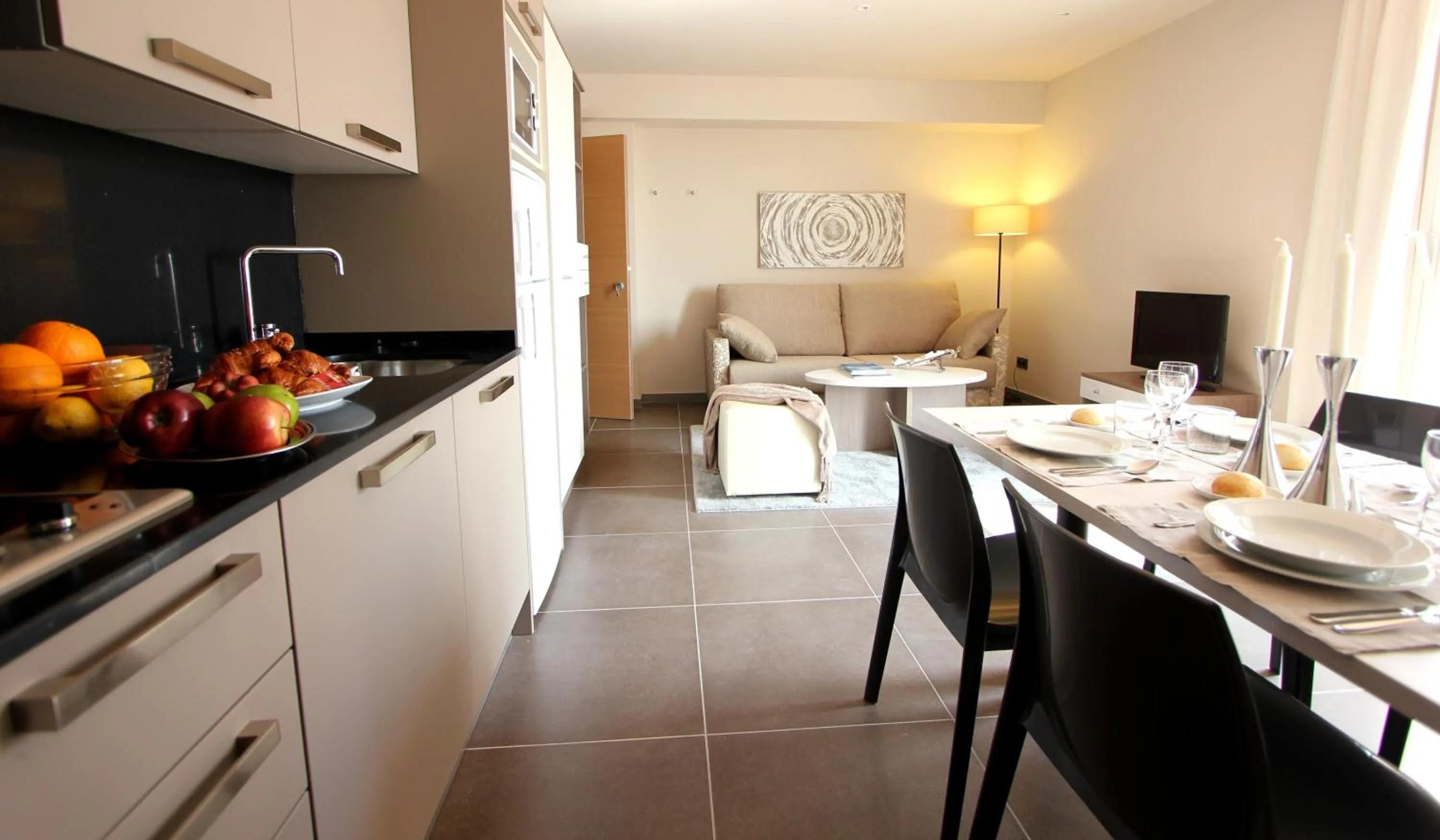 Kitchen or kitchenette in Pierre & Vacances Barcelona Sants