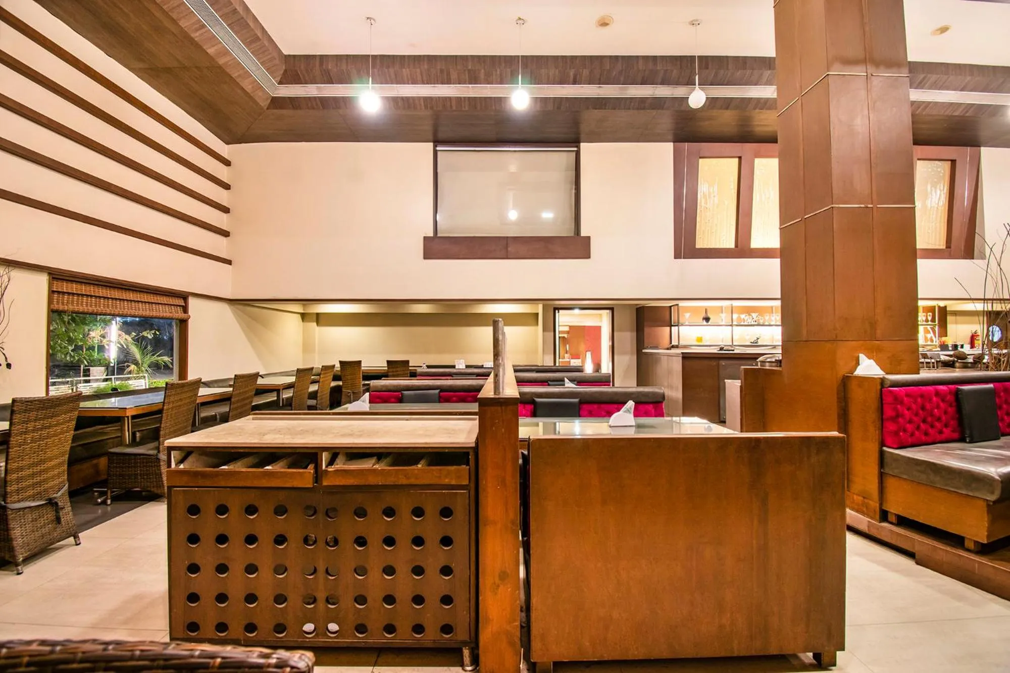 Restaurant/places to eat in Hotel Sadanand Regency - A Regal Stay for the Modern Professional
