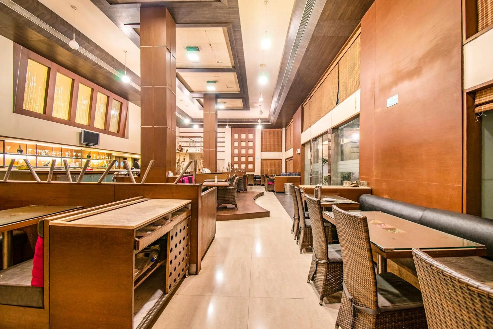 Restaurant/places to eat in Hotel Sadanand Regency - A Regal Stay for the Modern Professional