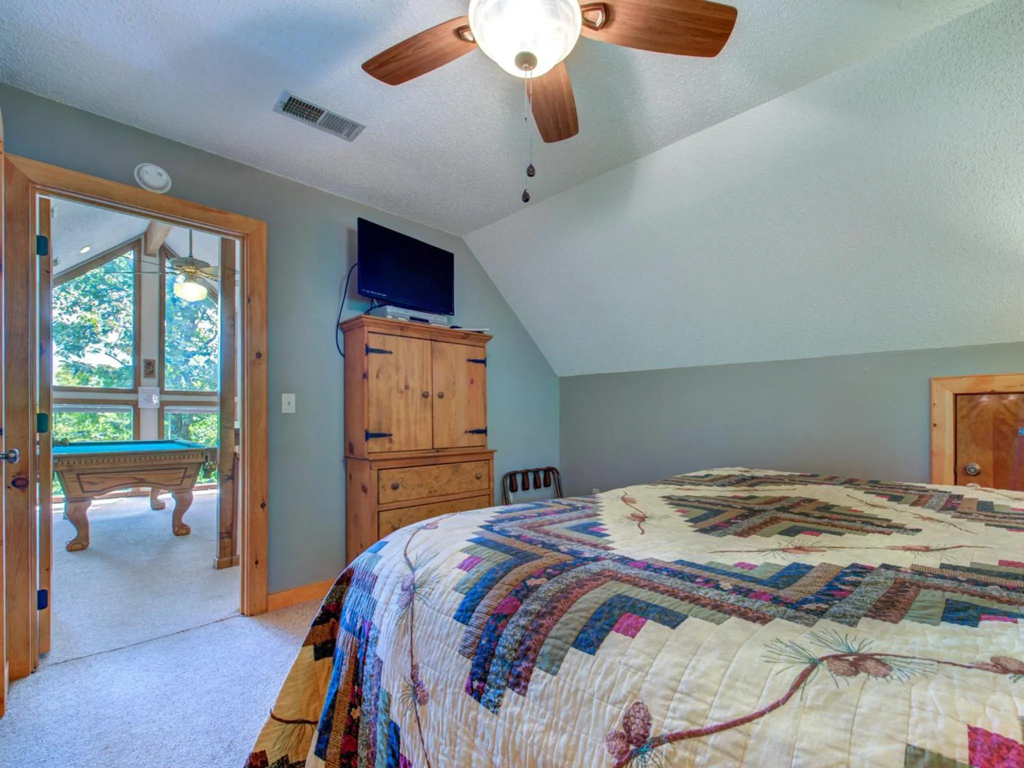 Bed in Mountain Charm