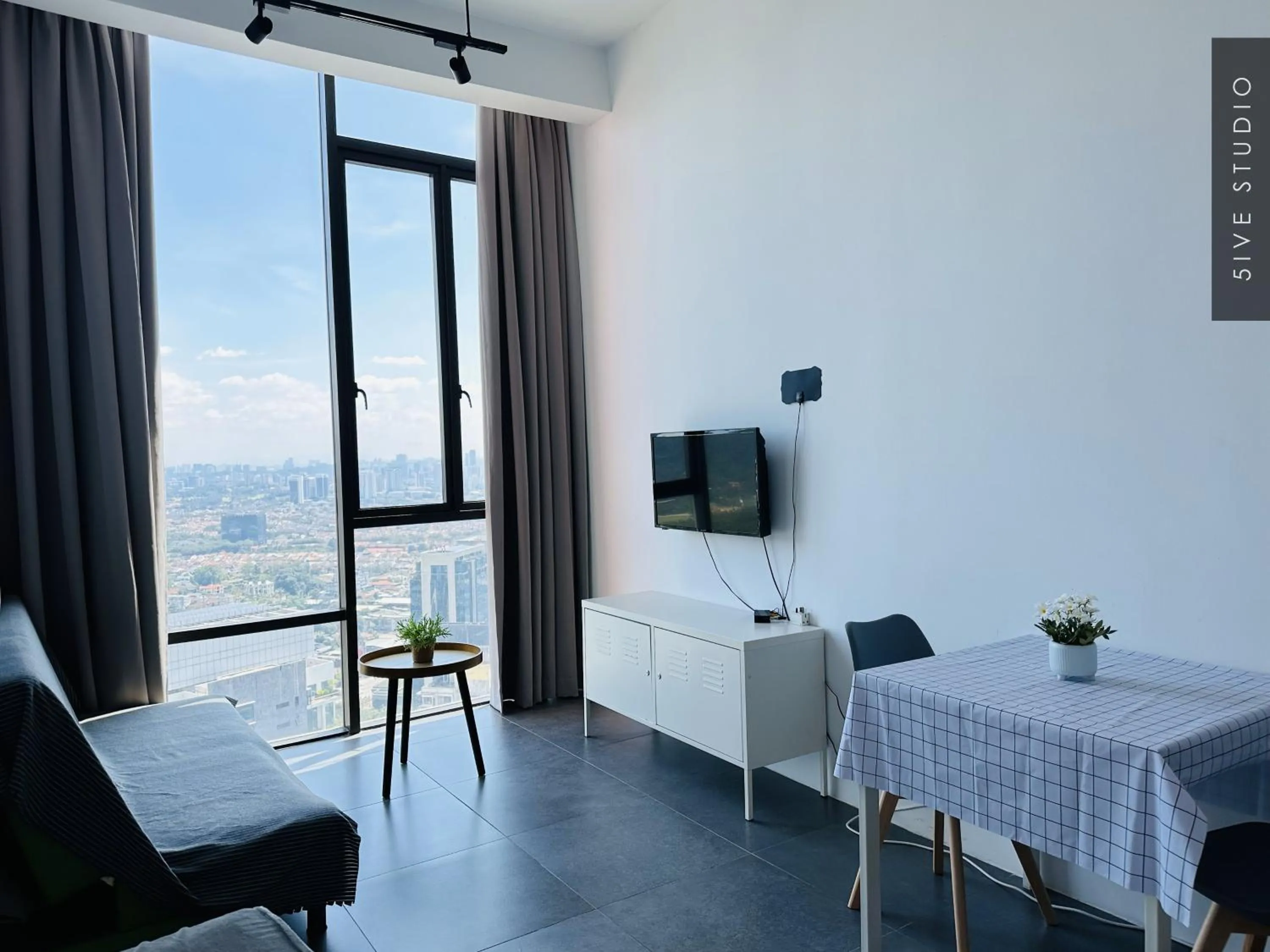 Property building in Five Studio - Empire Damansara