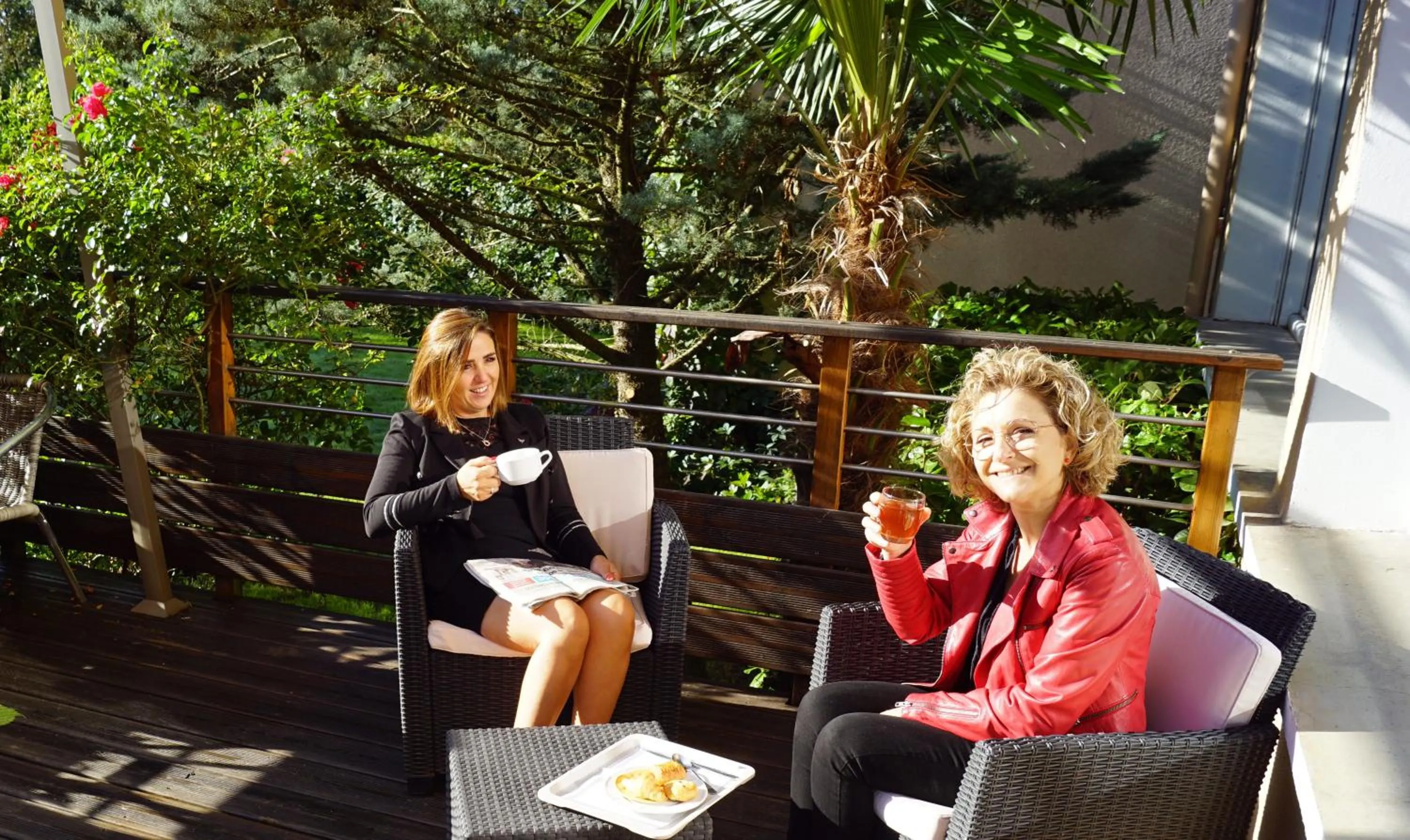 Balcony/Terrace in Logis hôtel Aux Berges de l'Aveyron