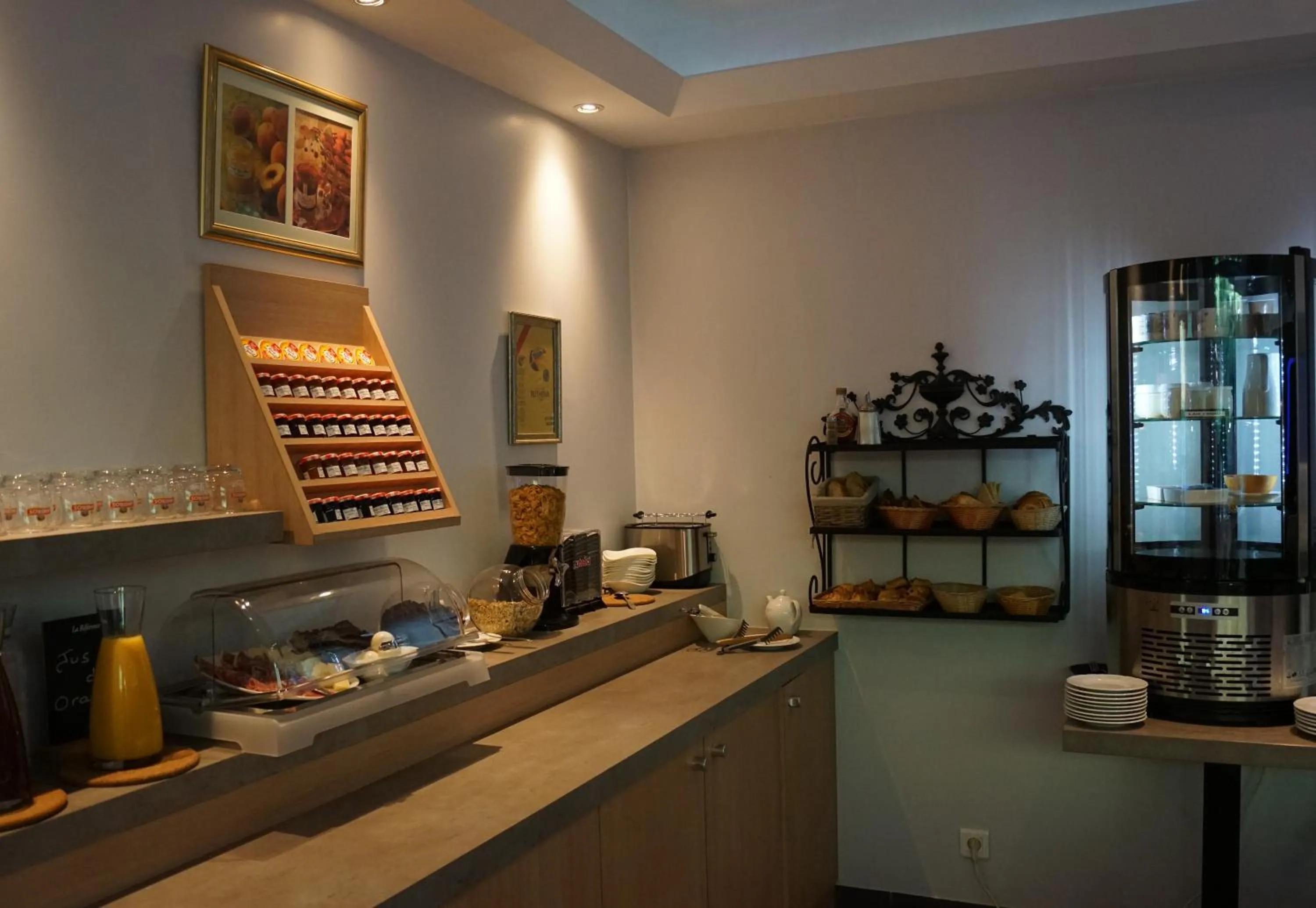 Breakfast in Logis hôtel Aux Berges de l'Aveyron