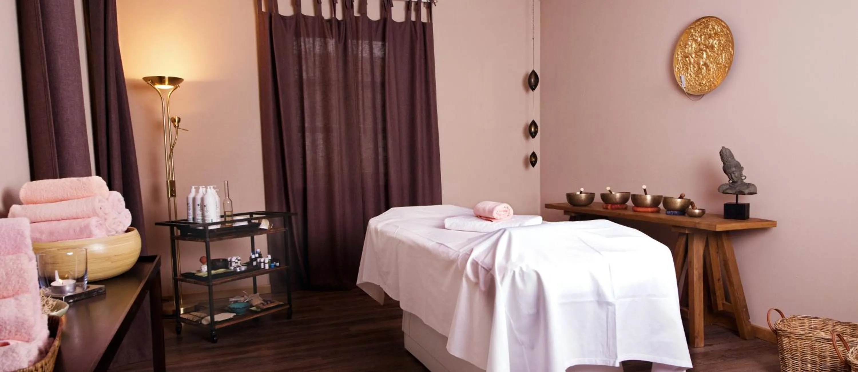 Massage, Bed in Wellness & Thermal Retreat Das Mühlbach