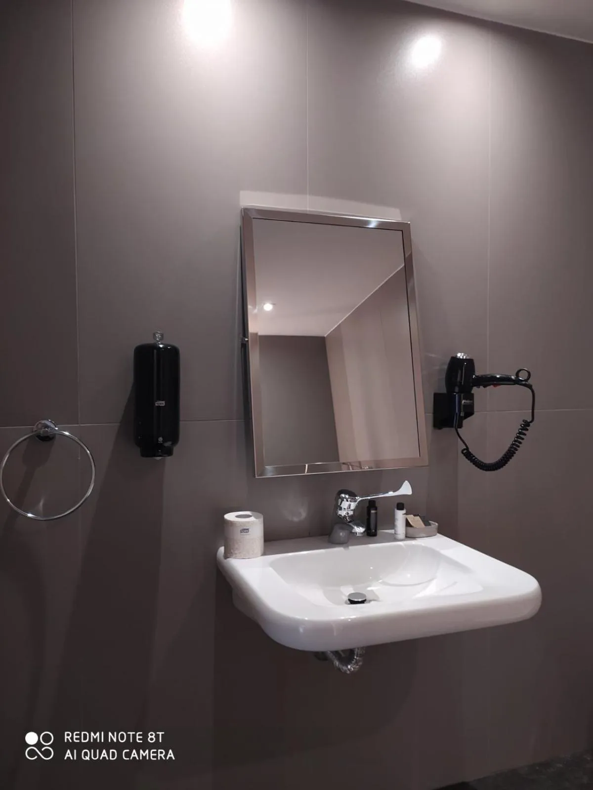 Toilet in LAS HOTEL & SPA