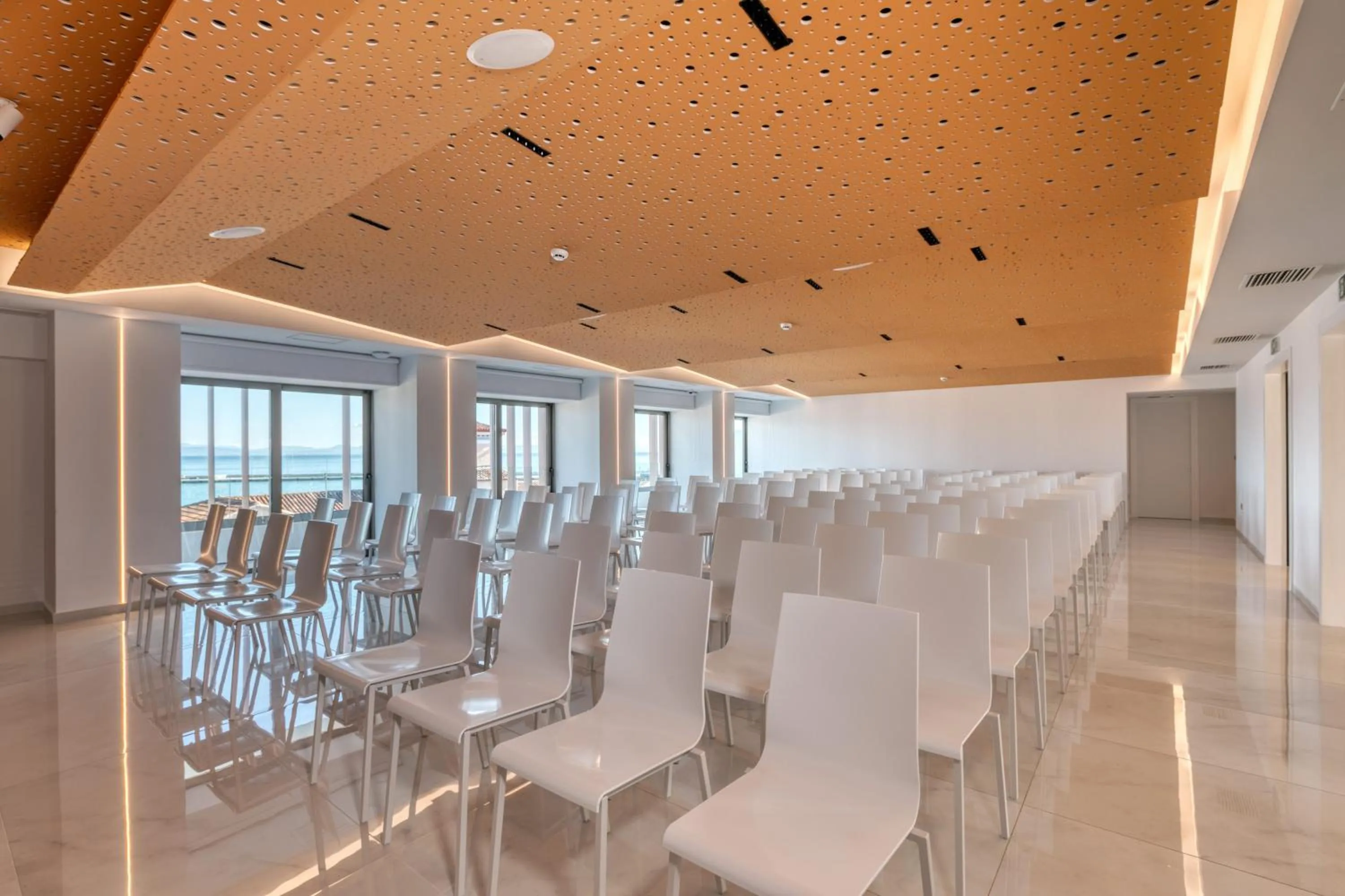 Business facilities in LAS HOTEL & SPA