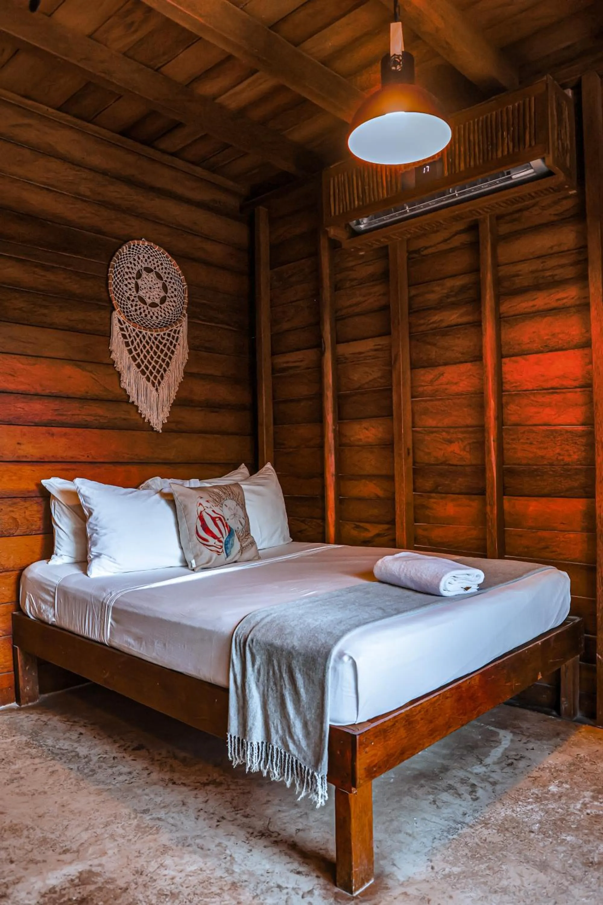 Bed in Coconut by ÓOL Hotels